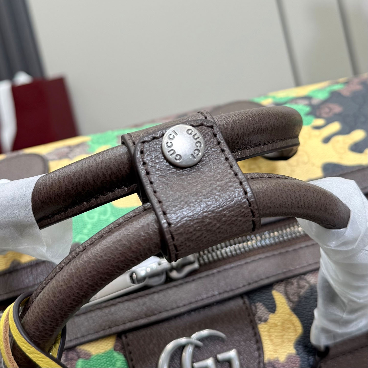 Gucci GG Medium Duffle Bag 834460 - DesignerGu