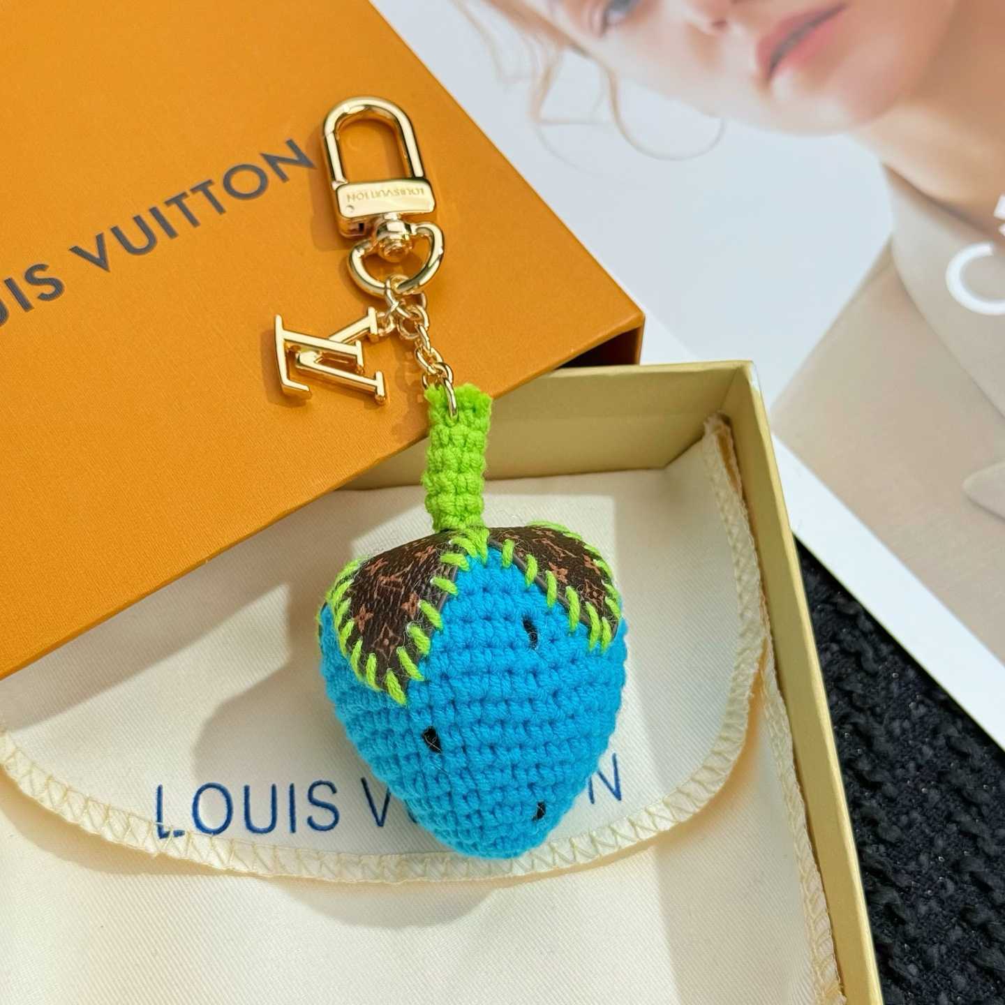Louis Vuitton Berrylicious Crochet Bag Charm   M02583 - DesignerGu