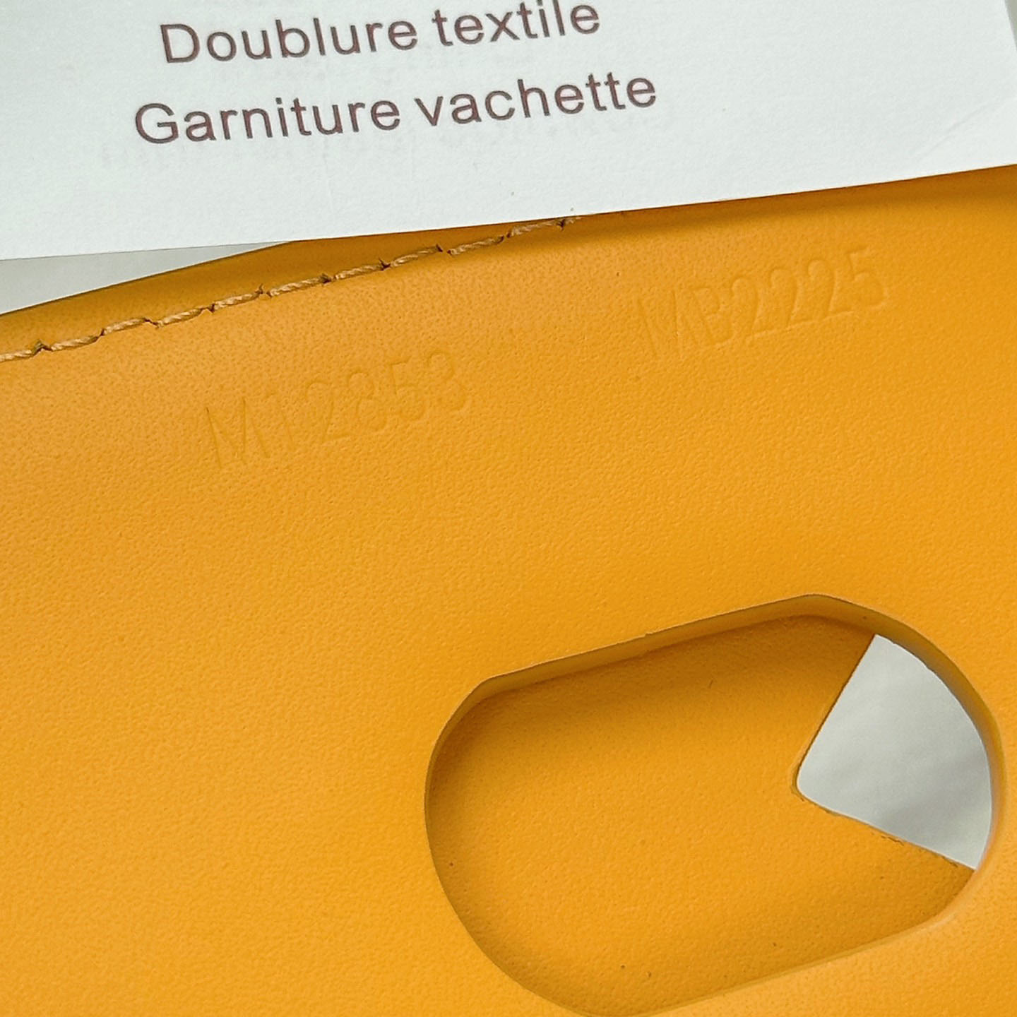 Louis Vuitton Magnetic Card Holder M12853 - DesignerGu