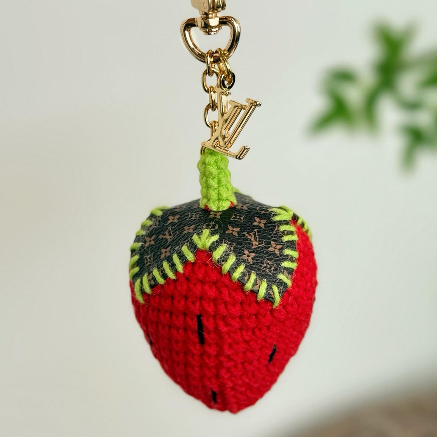 Louis Vuitton Berrylicious Crochet Bag Charm   M02583 - DesignerGu