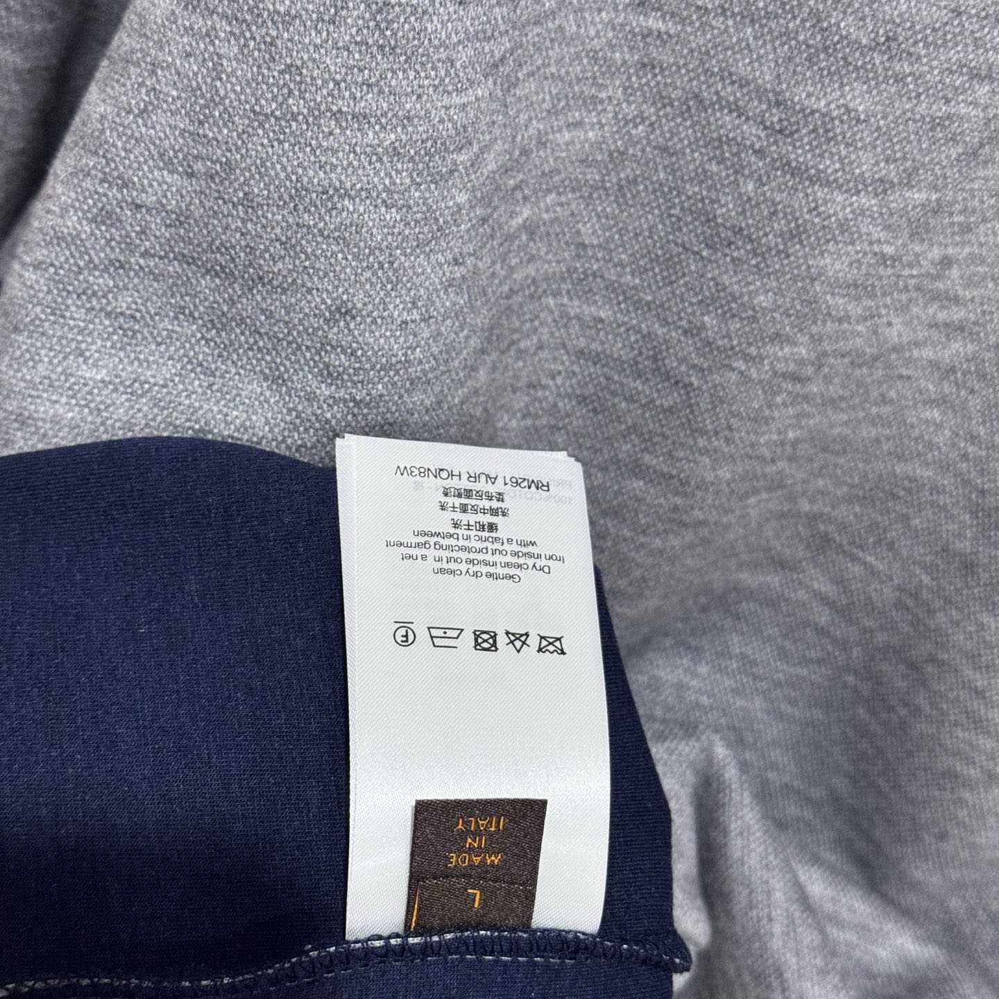 Louis Vuitton Signature Double Face Cashmere Hoodie 1AJSNW - DesignerGu