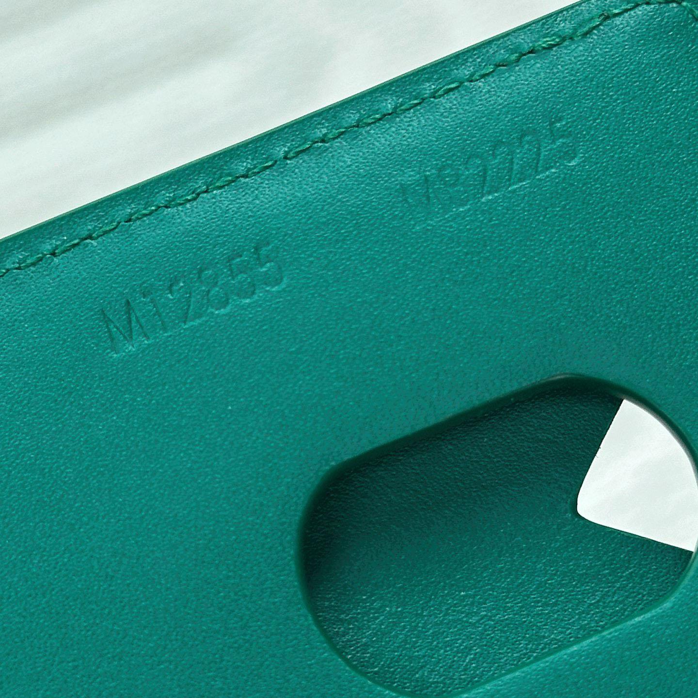 Louis Vuitton Magnetic Card Holder M12855 - DesignerGu