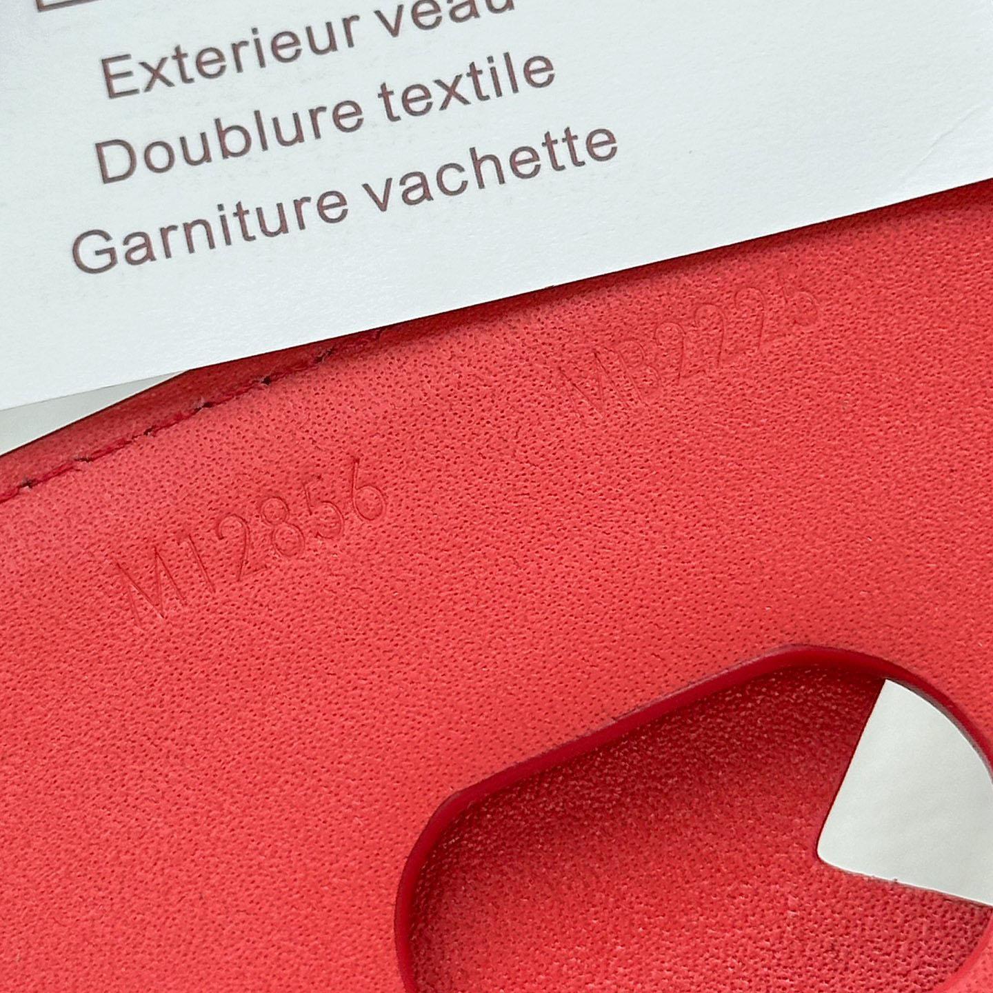 Louis Vuitton Magnetic Card Holder M12856 - DesignerGu