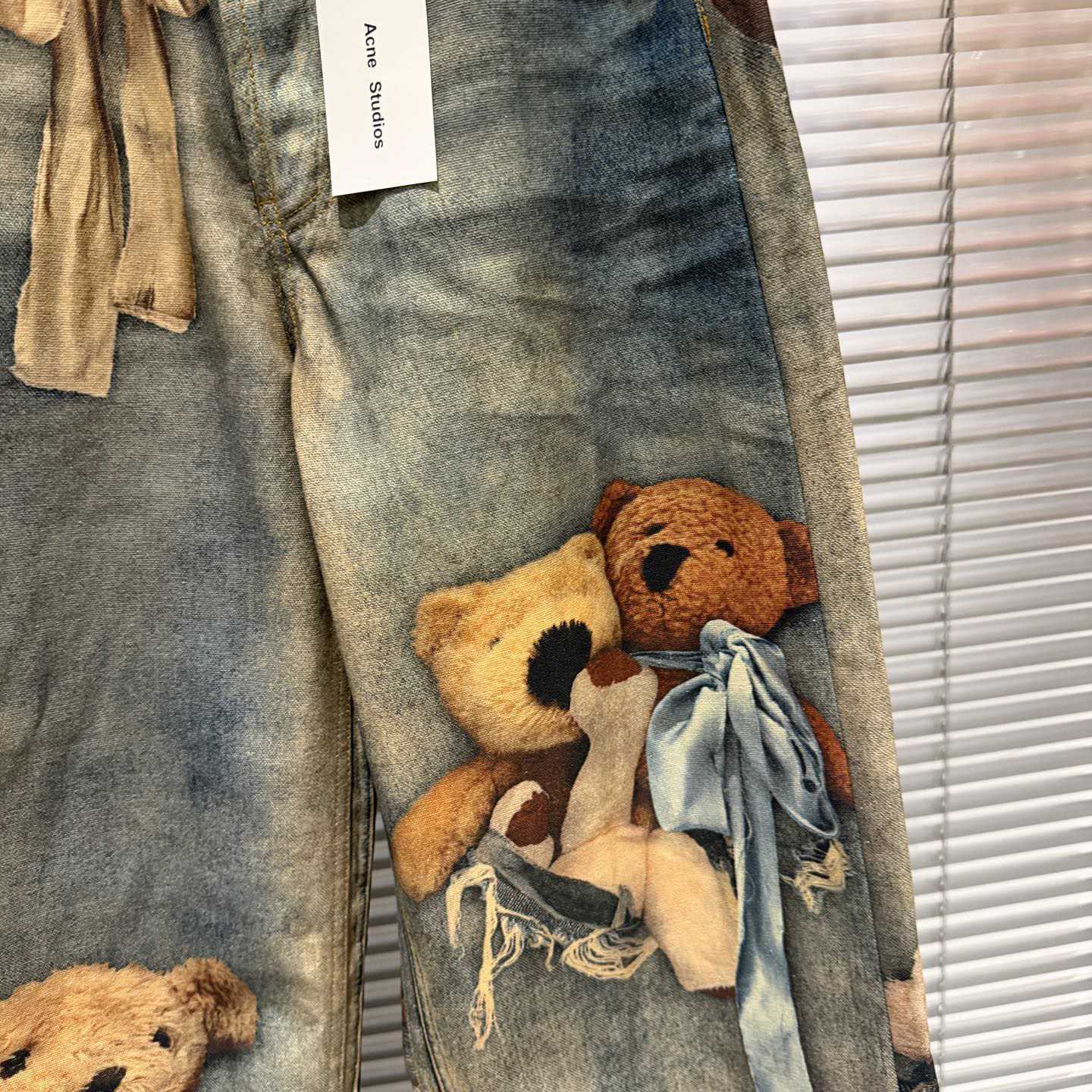 Acne Studios - Loose fit jeans - 1981  - DesignerGu