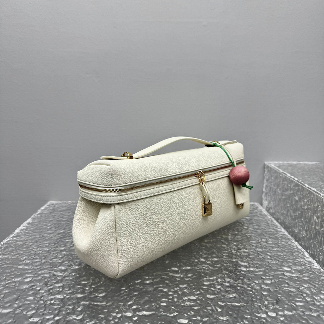 Loro Piana Extra Softy Bag L33  - DesignerGu