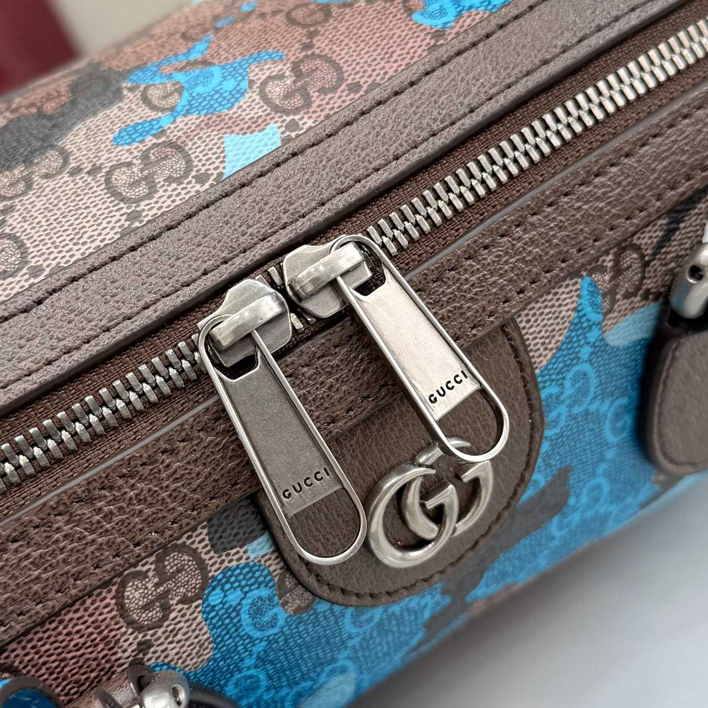 Gucci GG Small Duffle Bag 854860 - DesignerGu