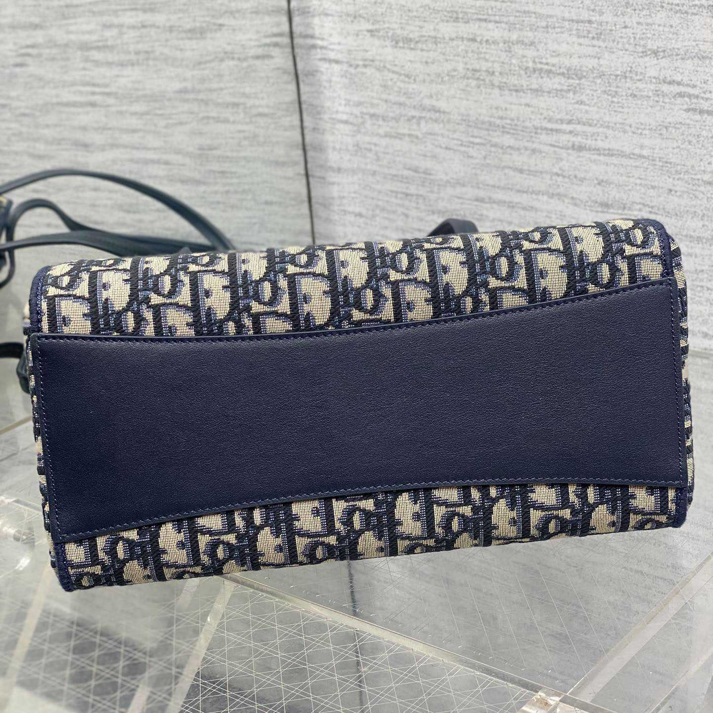 Dior Small Shopping Bag - DesignerGu