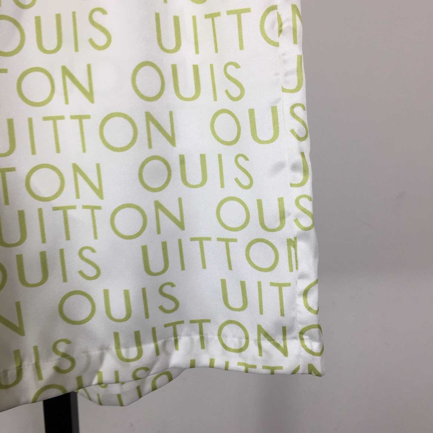Louis Vuitton Printed Silk Shorts   1AJUTO - DesignerGu