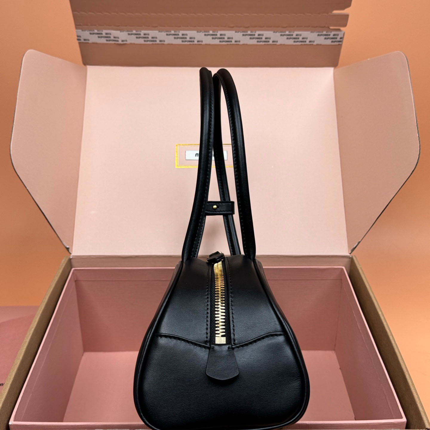 Miu Miu Beau Leather Bag - DesignerGu