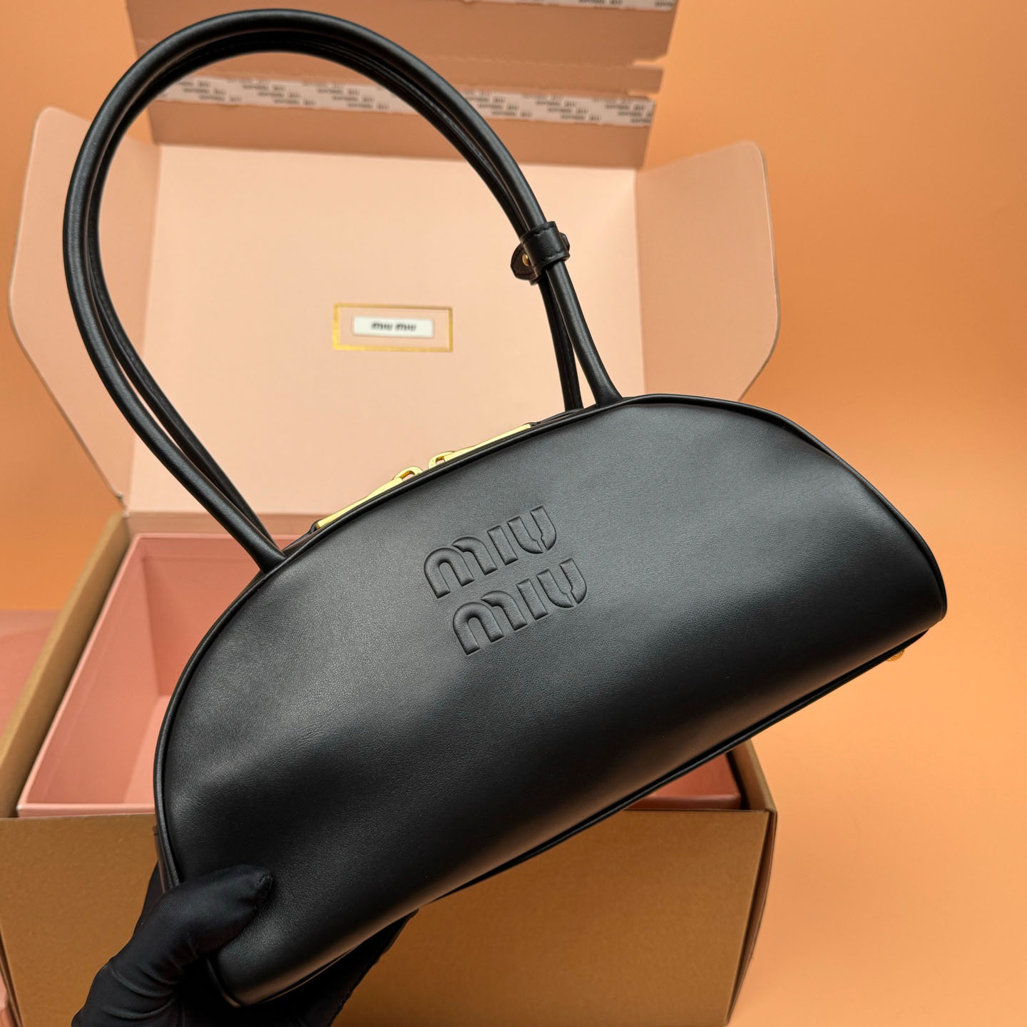 Miu Miu Beau Leather Bag - DesignerGu