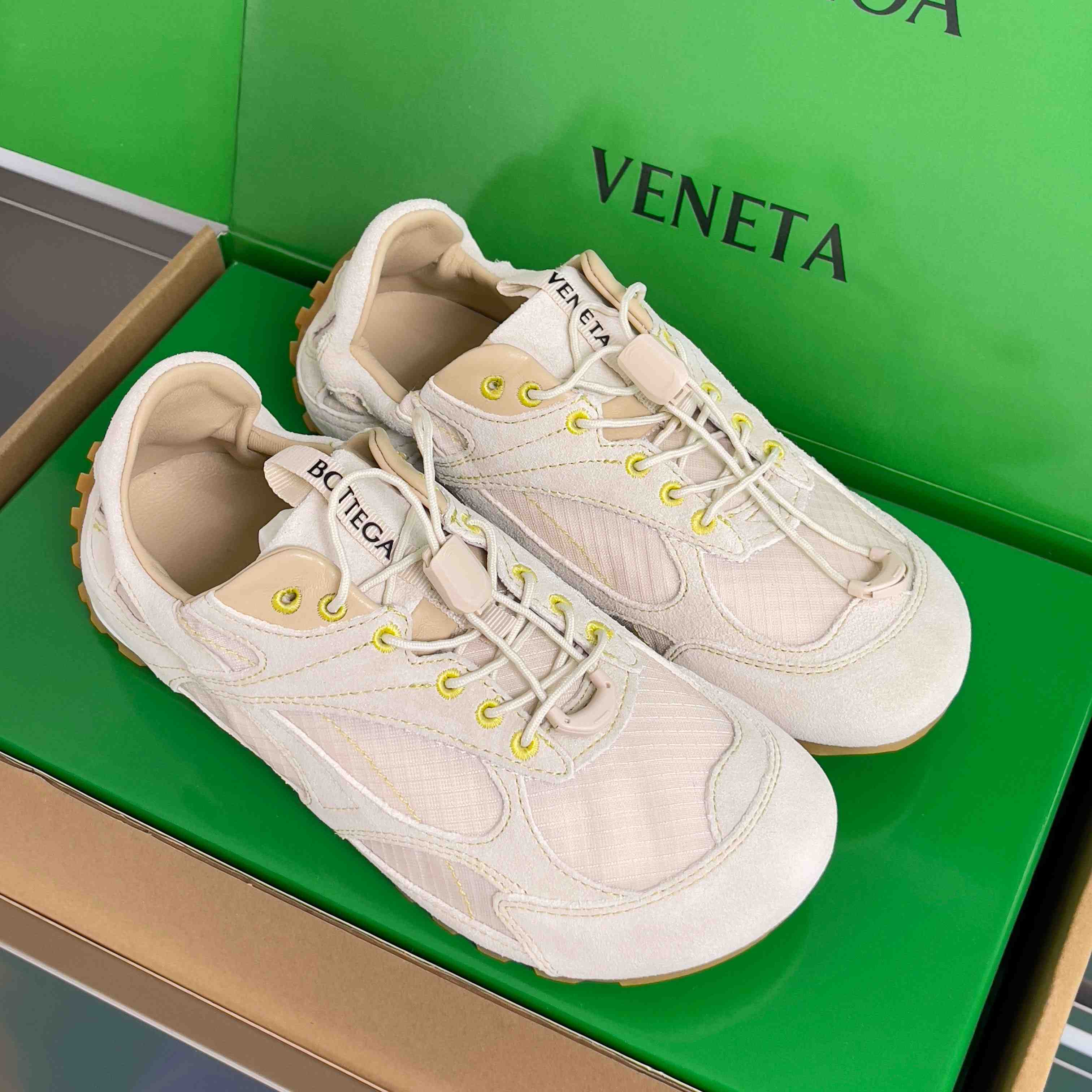 Bottega Veneta Orbit Flash Sneaker - DesignerGu