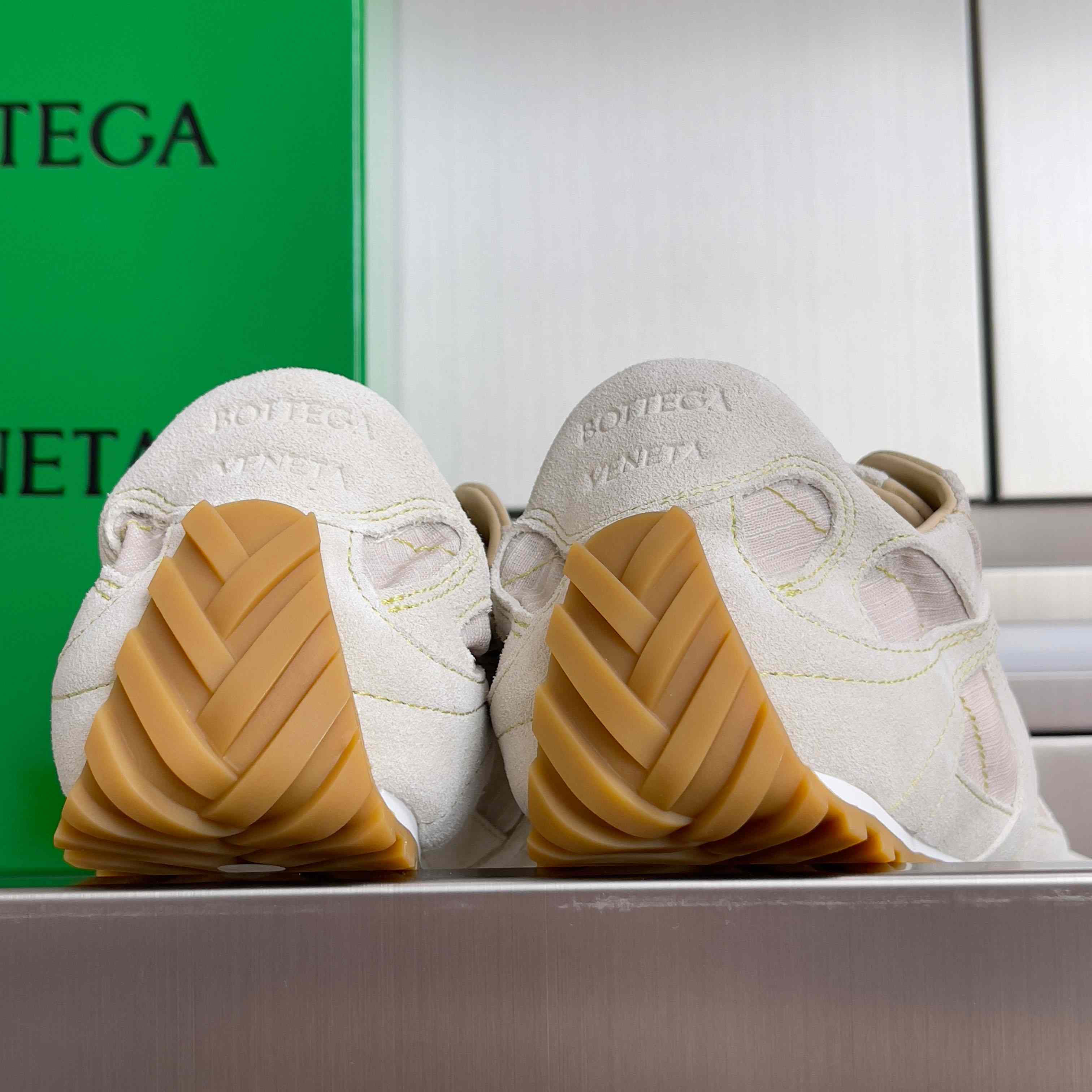 Bottega Veneta Orbit Flash Sneaker - DesignerGu