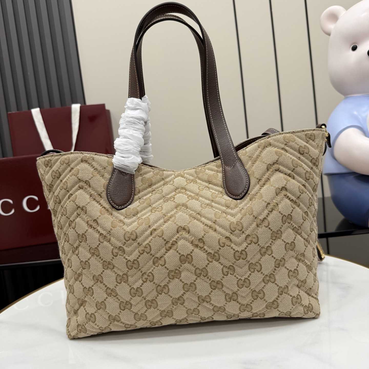 Gucci GG Marmont Medium Tote Bag - DesignerGu