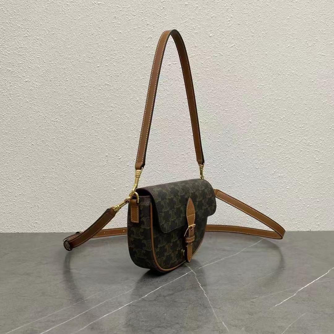 Celine FOLCO SHOULDER BAG IN Triomphe Canvas And Calfskin - DesignerGu