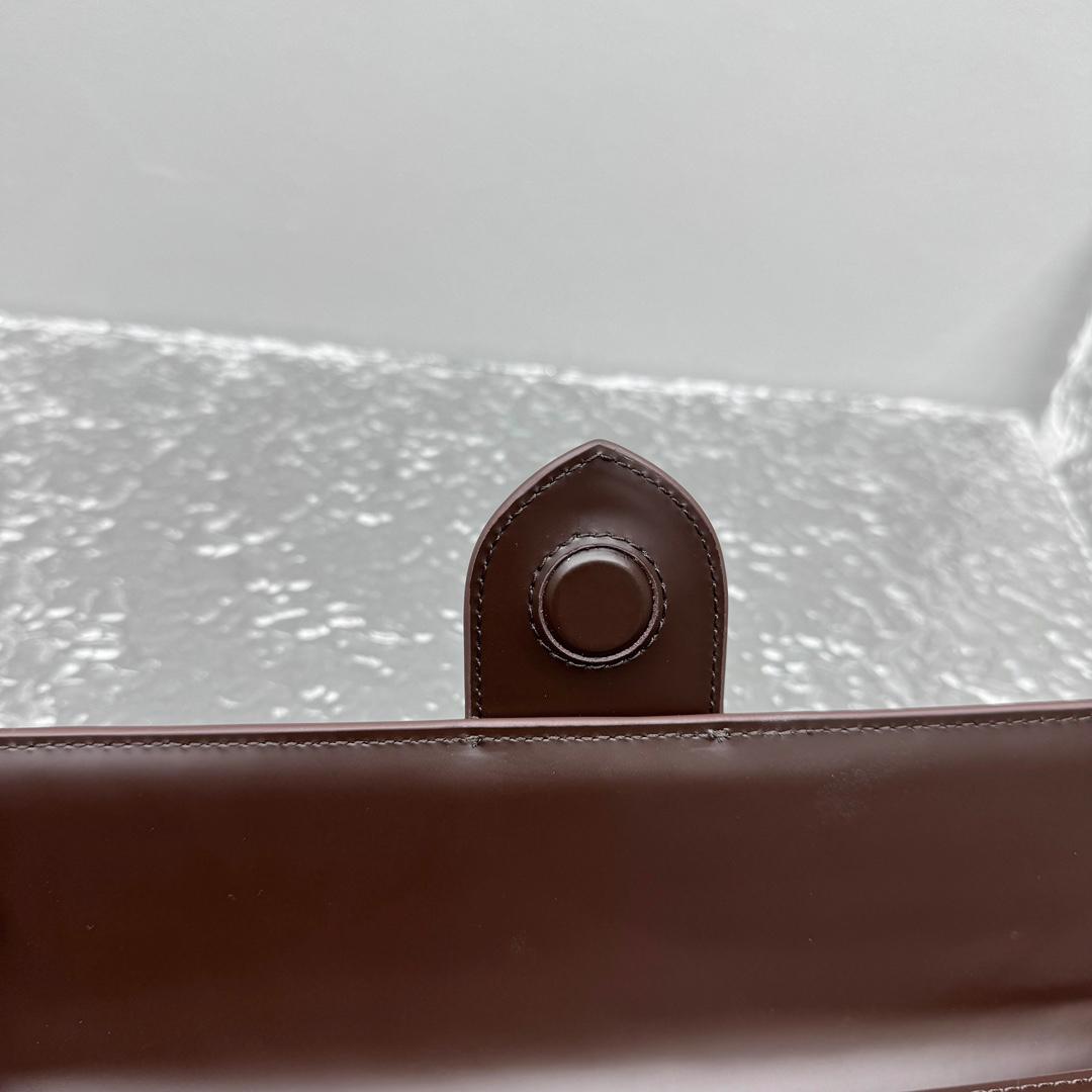 Jacquemus The Long Bambino - DesignerGu