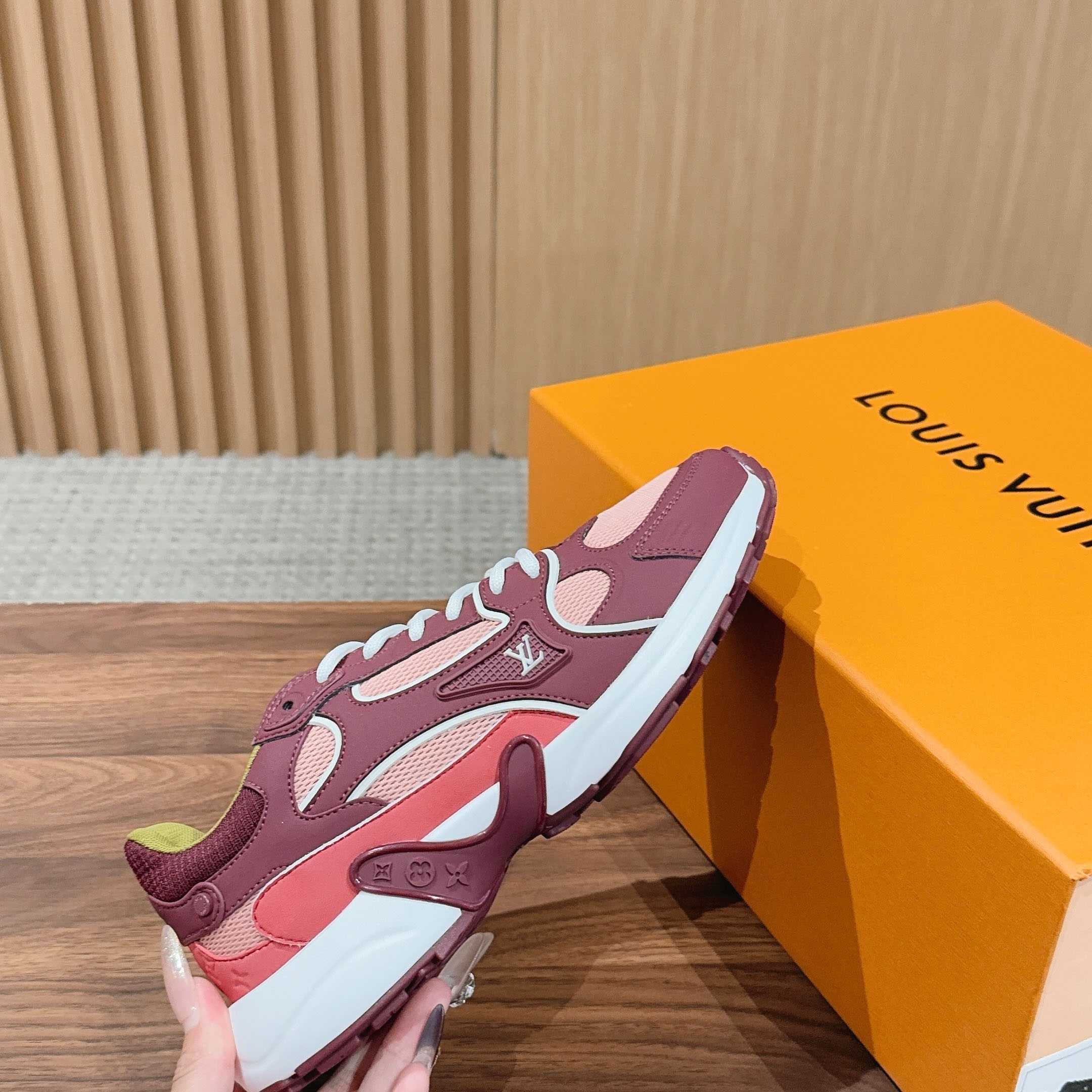 Louis Vuitton LV Olympia Sneaker 1AIVR7 - DesignerGu