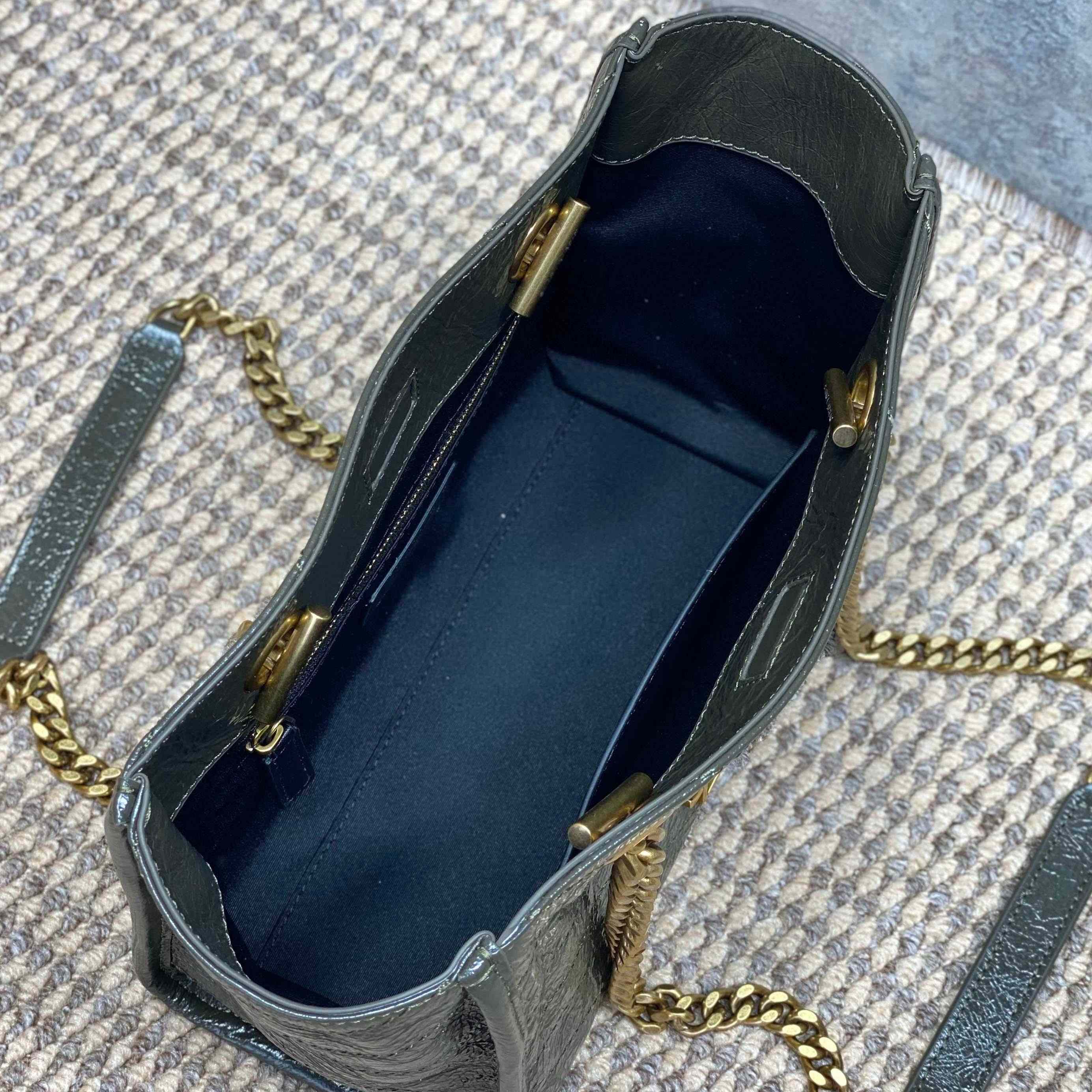 Saint Laurent Nini Small Shopping In Vintage Leather  - DesignerGu