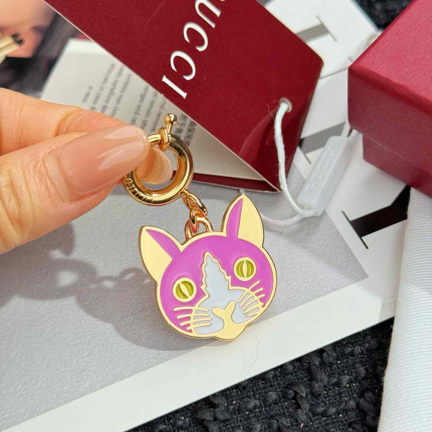 Gucci Cat Keychain  - DesignerGu