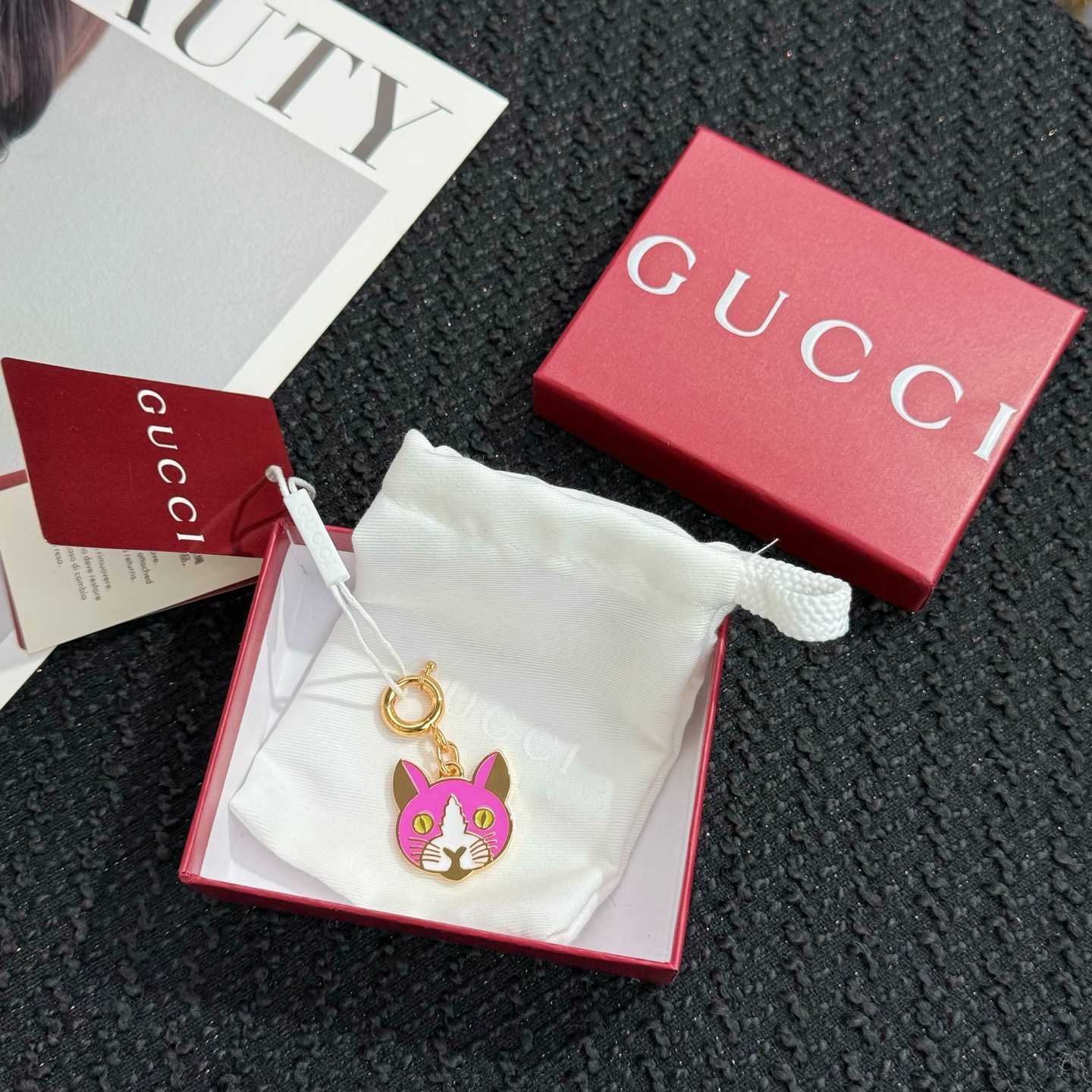 Gucci Cat Keychain  - DesignerGu