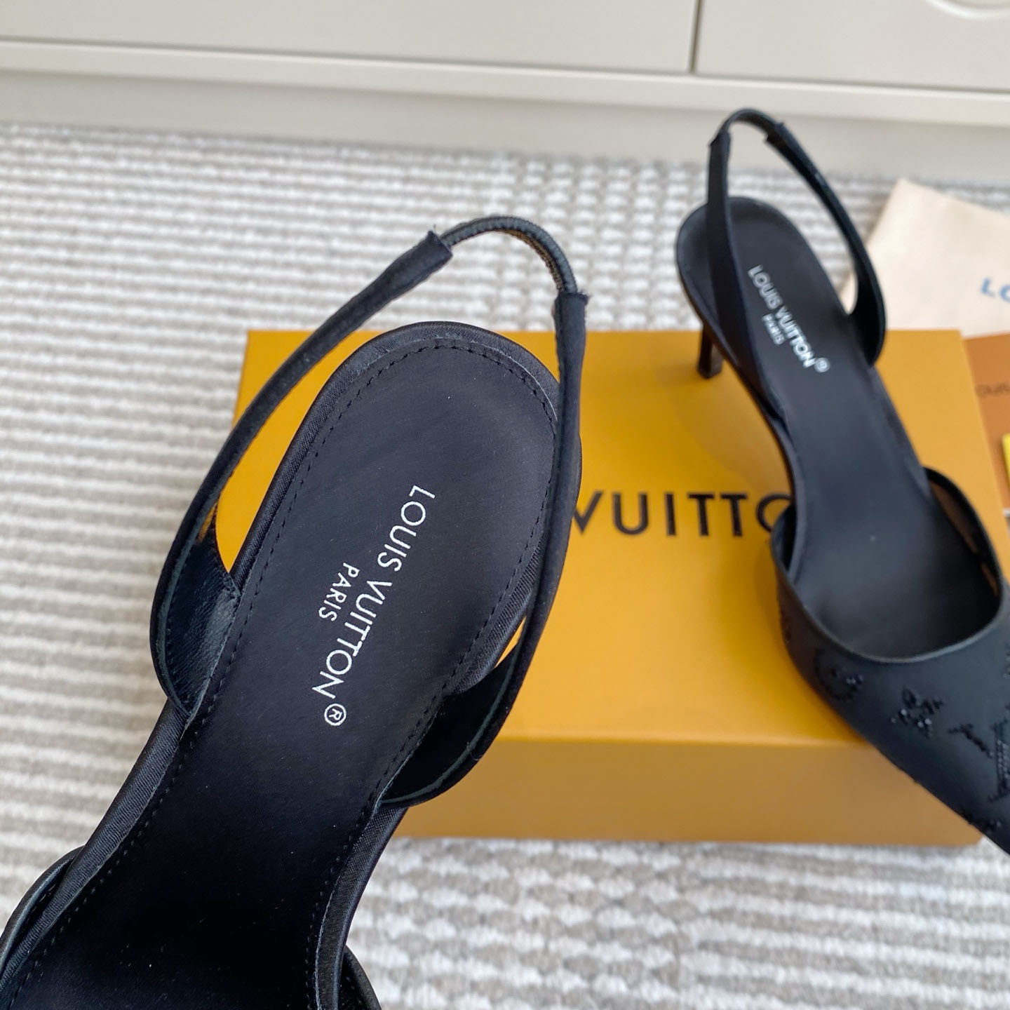 Louis Vuitton Gala Slingback Pump 1AJMZS - DesignerGu