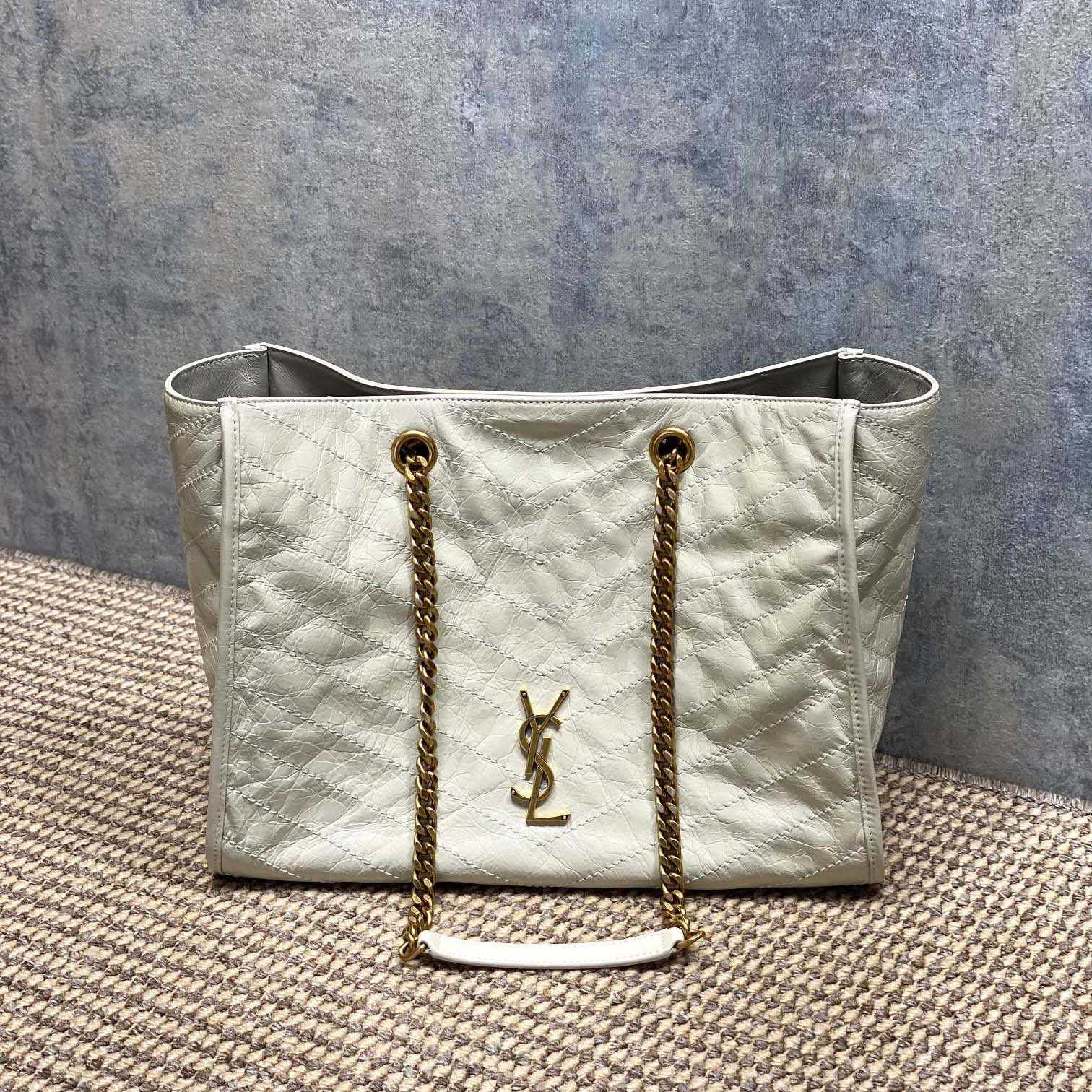 Saint Laurent Nini Shopping In Vintage Leather - DesignerGu