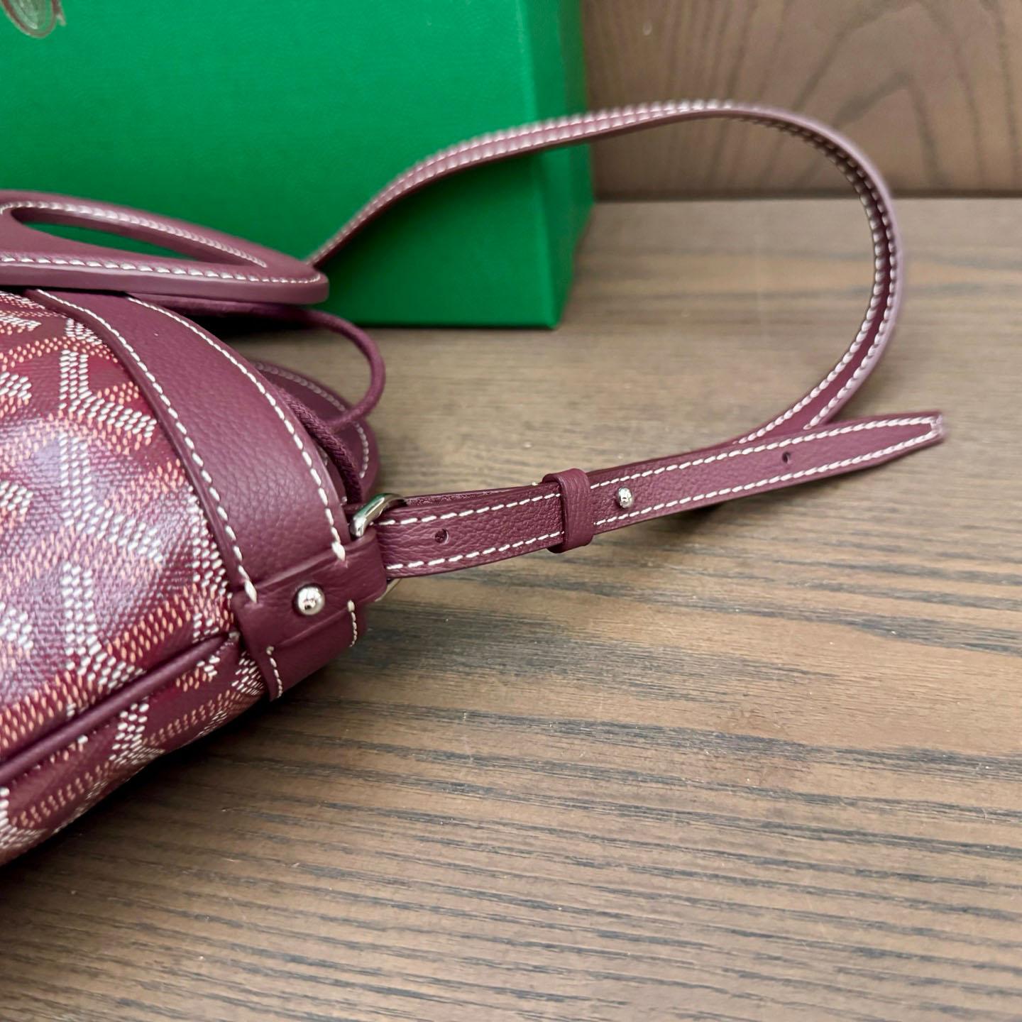 Goyard Beluga Mini Bag - DesignerGu