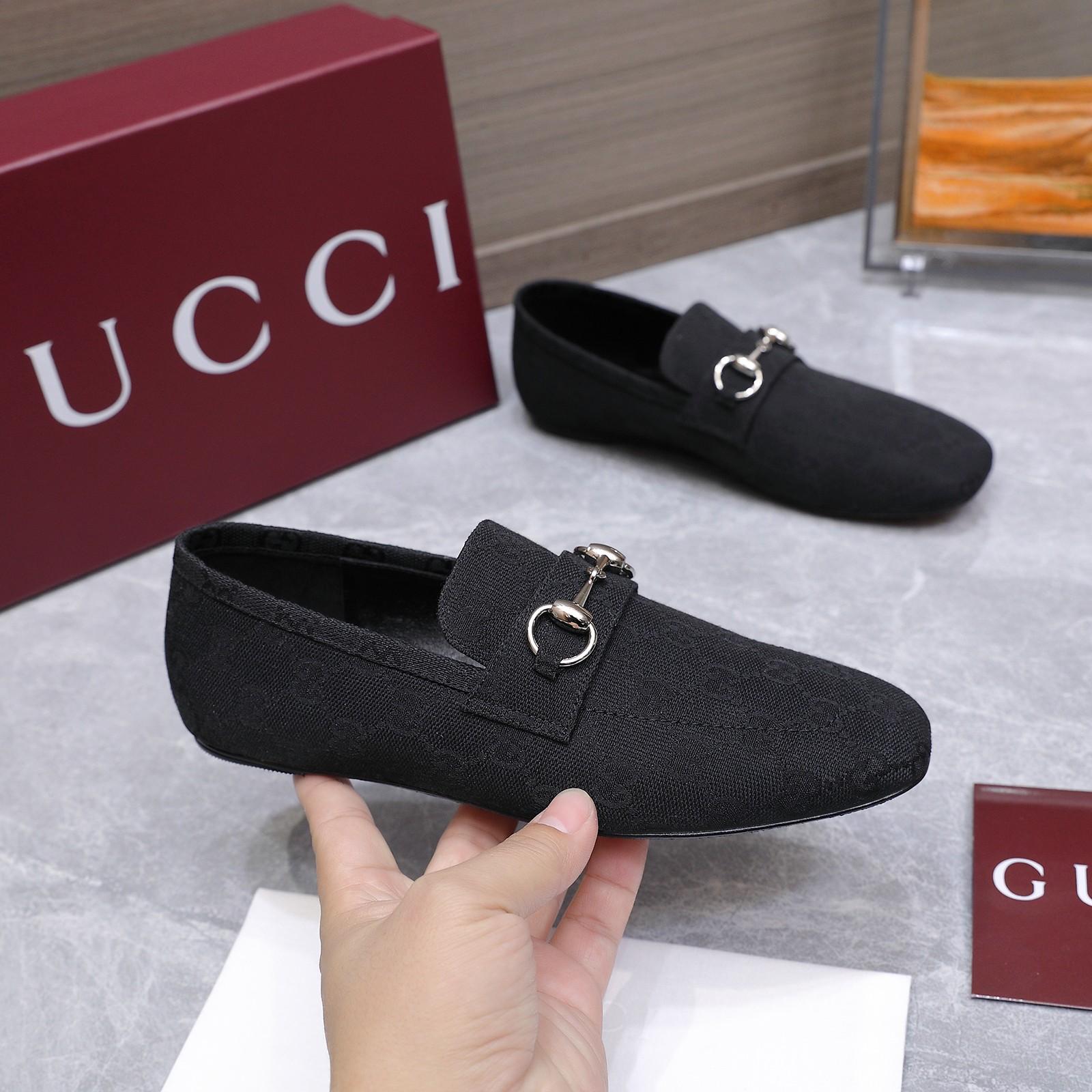 Gucci Women's Ragazzo Loafer - DesignerGu