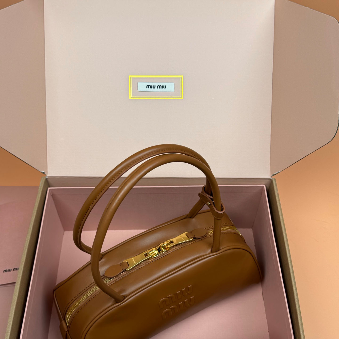 Miu Miu Beau Leather Bag - DesignerGu