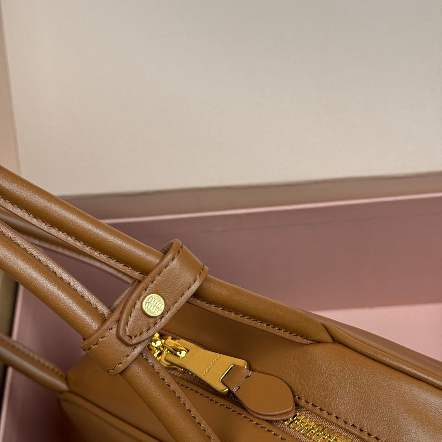 Miu Miu Beau Leather Bag - DesignerGu