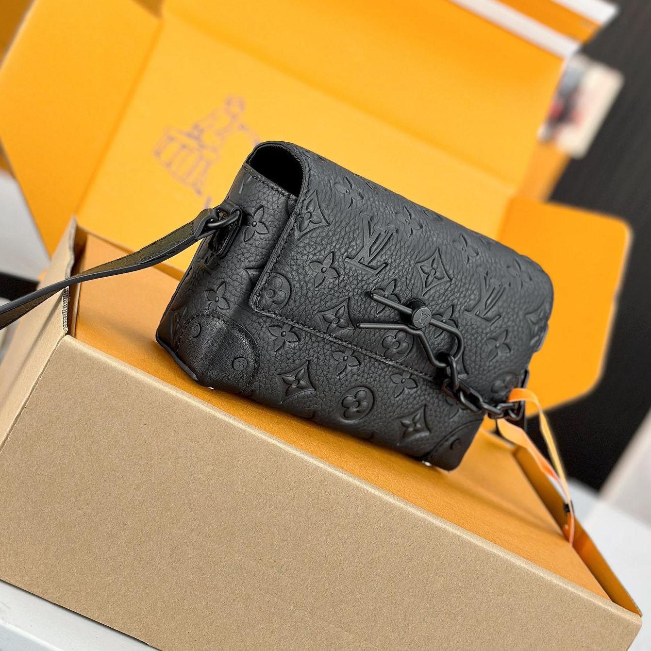 Louis Vuitton Steamer Wearable Wallet M81746 - DesignerGu