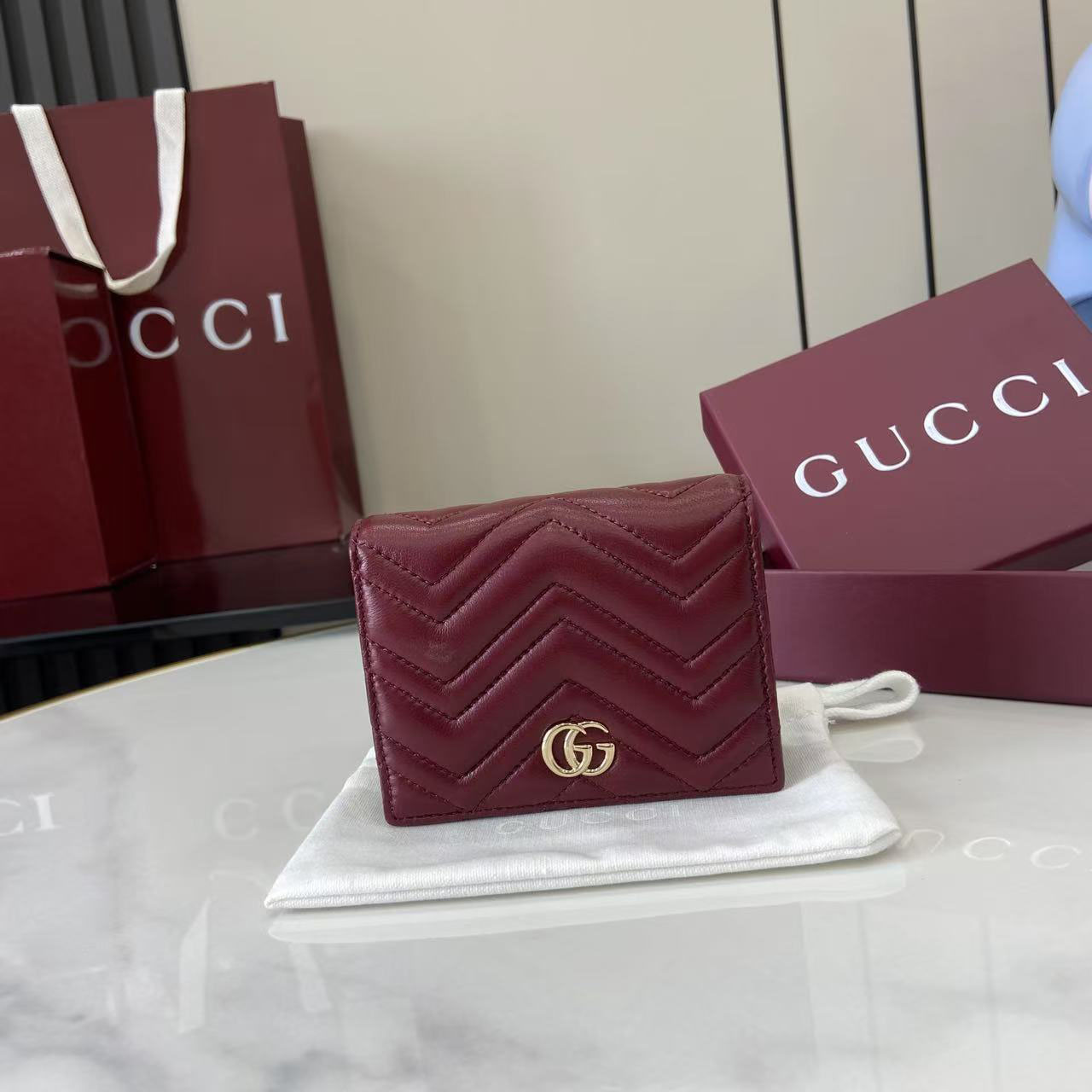 Gucci GG Marmont Card Case Wallet 466492 - DesignerGu