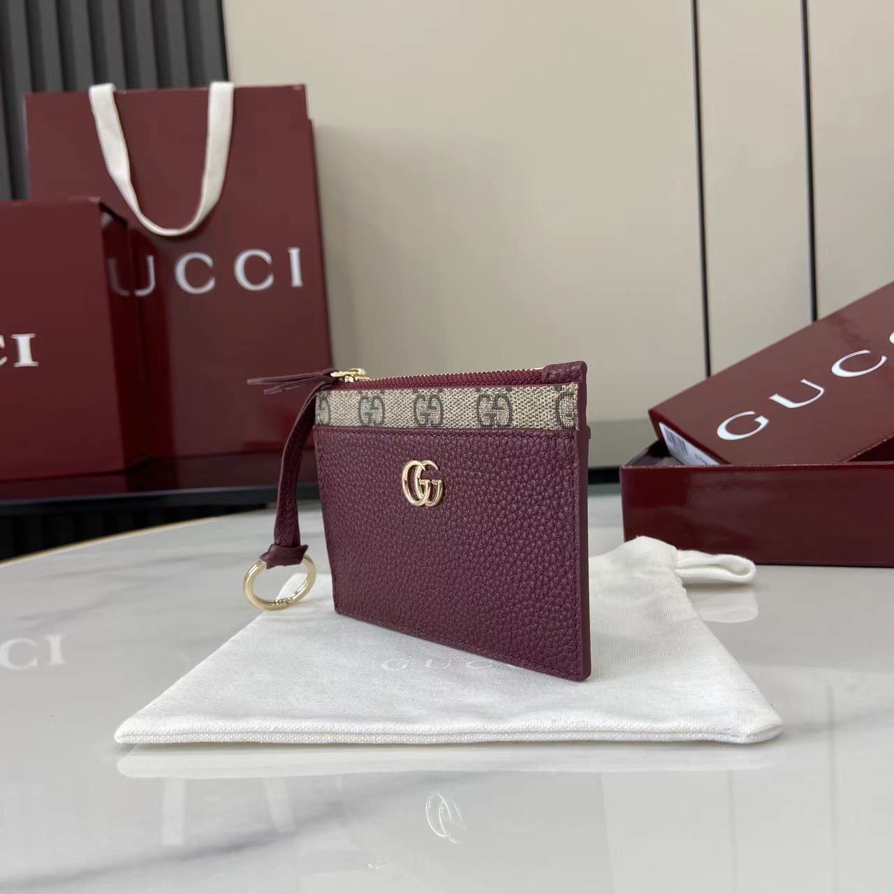 Gucci Bi-color GG Marmont Zip Key Pouch - DesignerGu