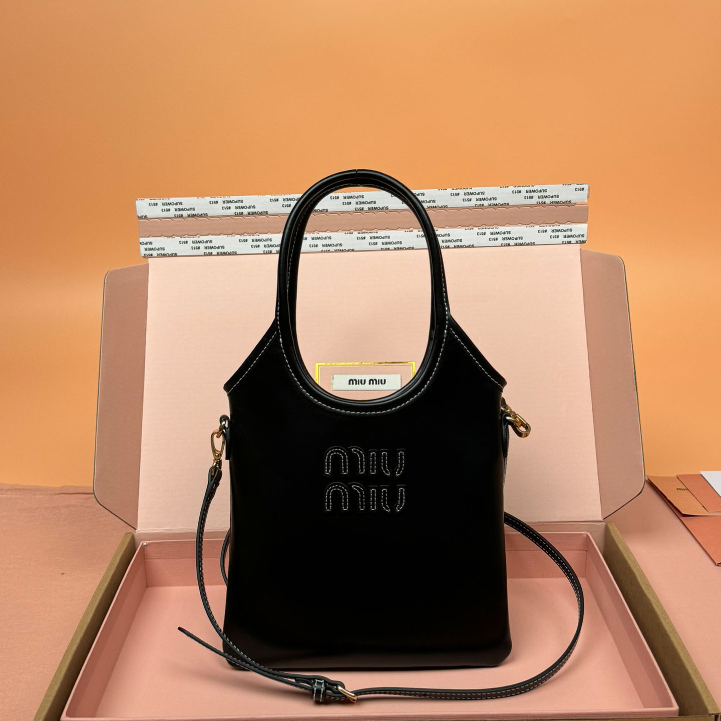 Miu Miu Ivy Leather Handbag - DesignerGu