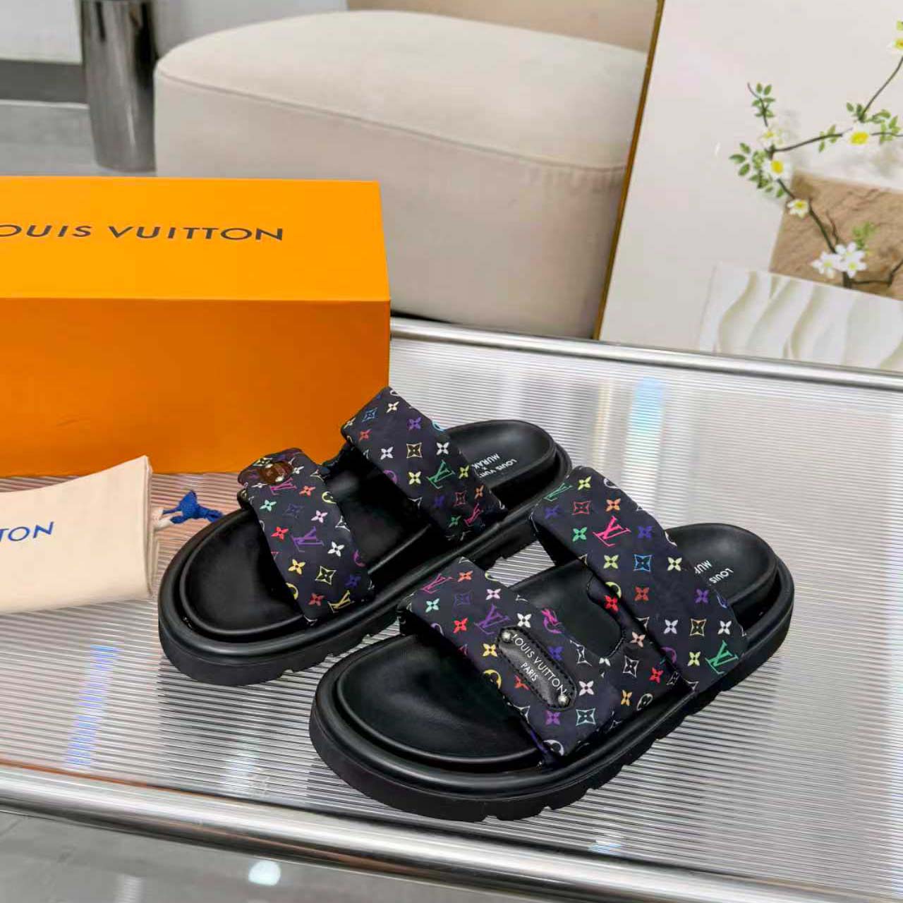 Louis Vuitton LV x TM Pool Pillow Comfort Mule   1AJLGU - DesignerGu