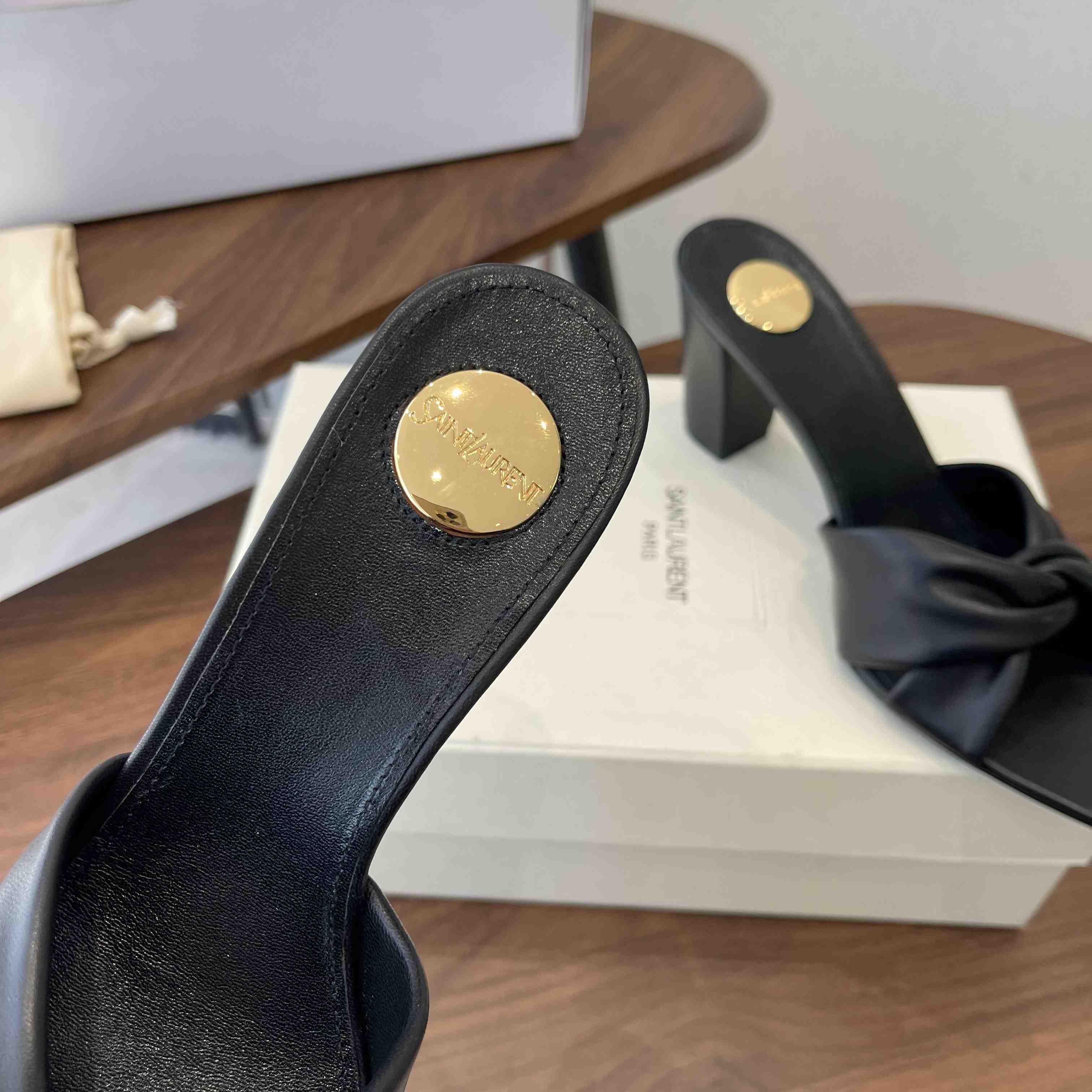 Saint Laurent FRANCIANE Mules In Smooth Leather - DesignerGu