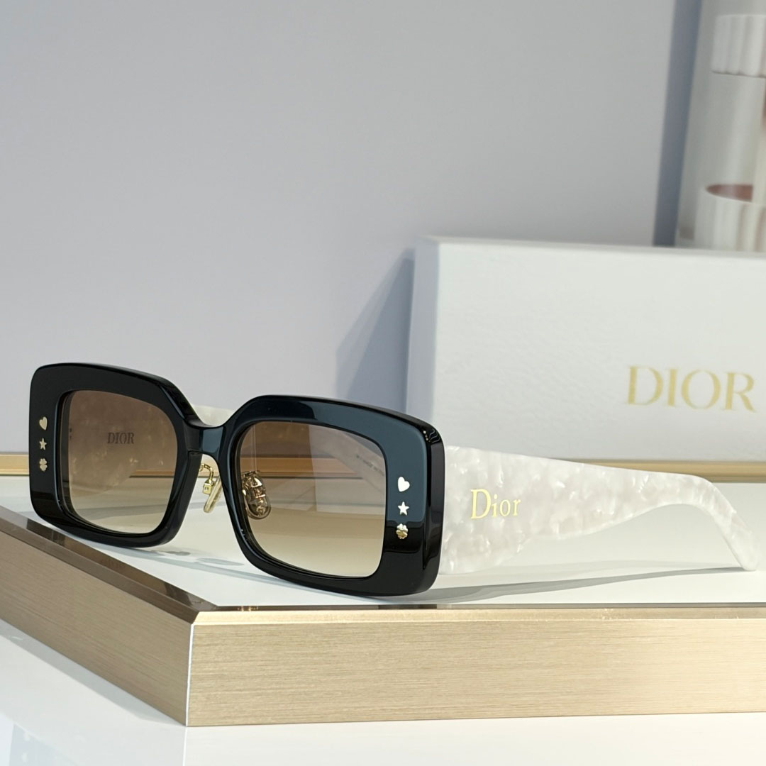 Dior  LuckyCharms S1F - DesignerGu
