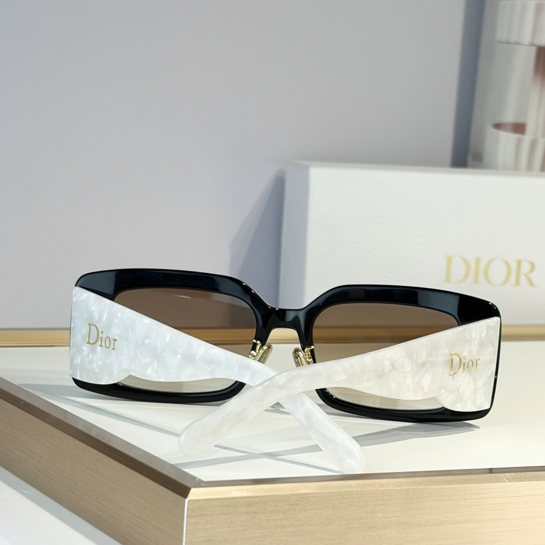 Dior  LuckyCharms S1F - DesignerGu