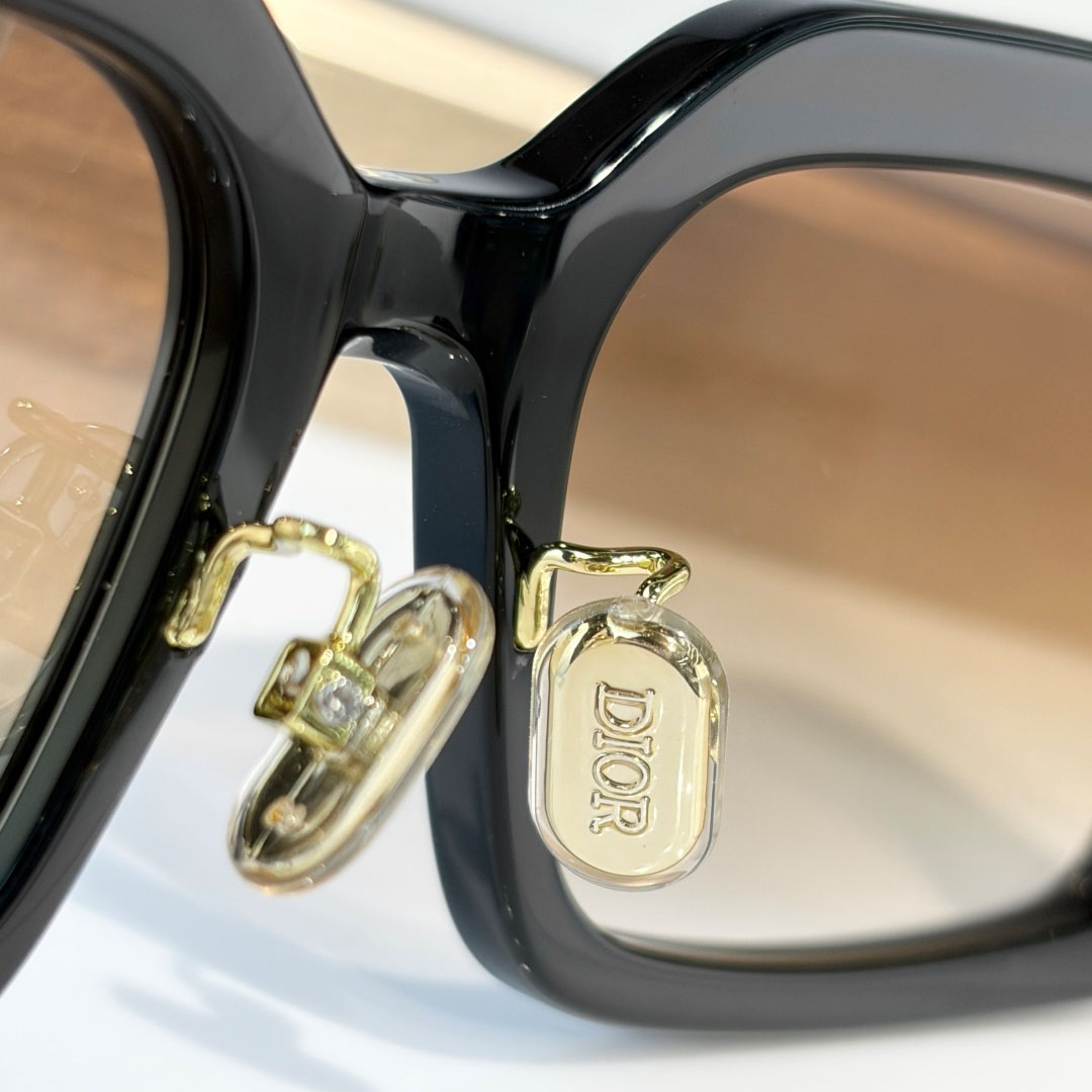 Dior  LuckyCharms S1F - DesignerGu