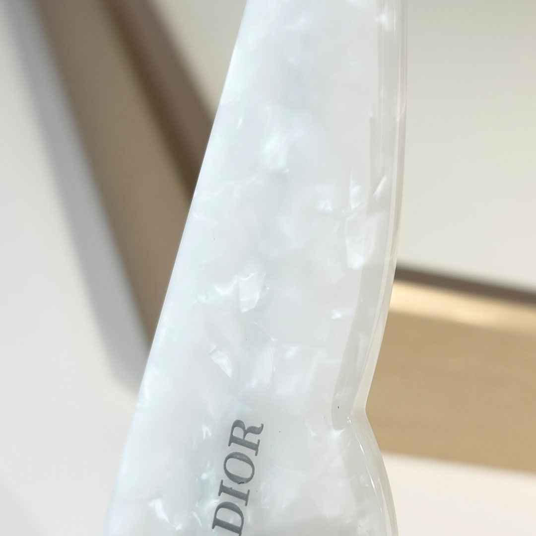 Dior  LuckyCharms S1F - DesignerGu