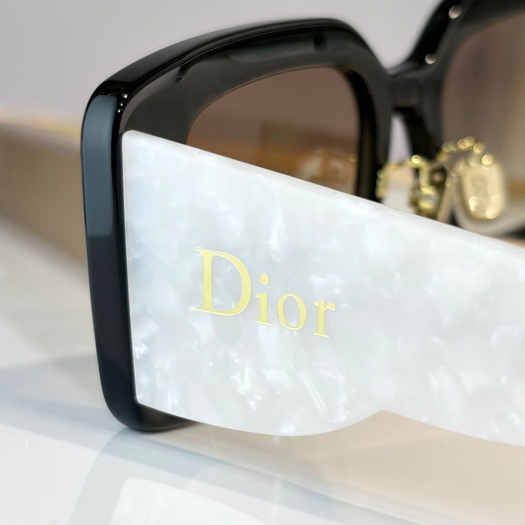 Dior  LuckyCharms S1F - DesignerGu