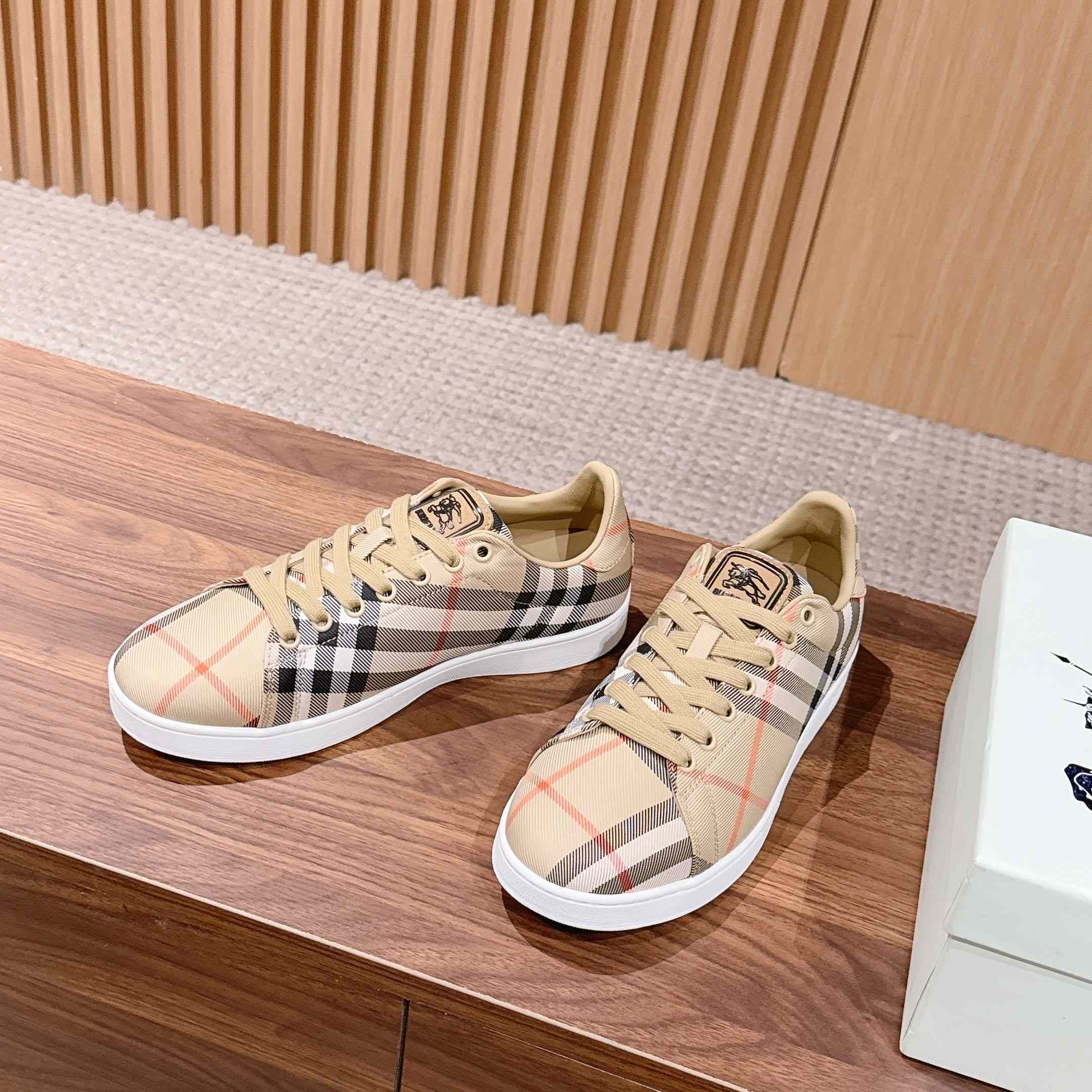 Burberry Check Set Sneakers - DesignerGu