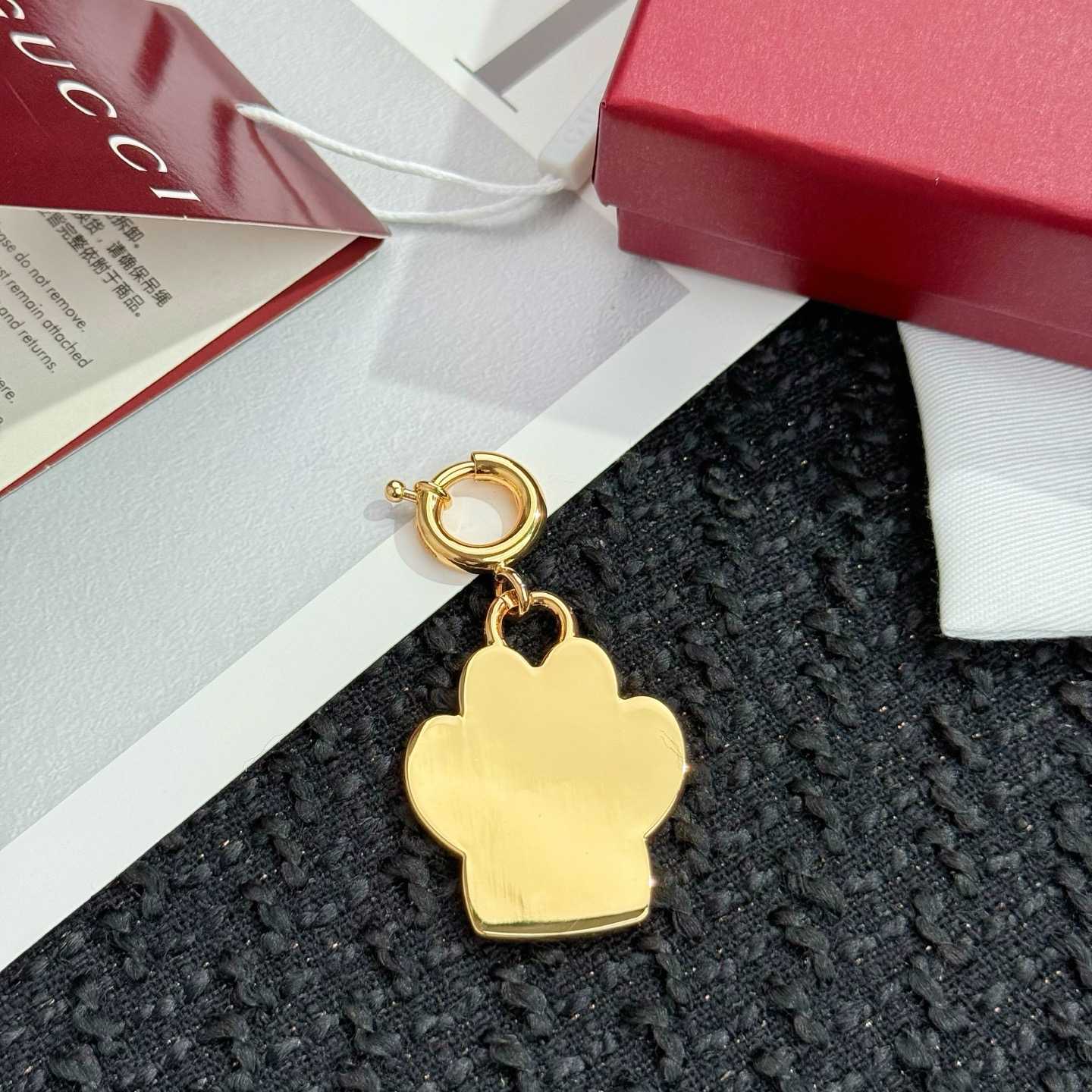 Gucci Paw-shaped Charm - DesignerGu
