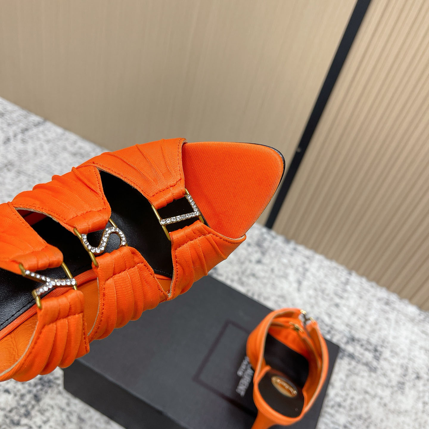 Saint Laurent EMILIE Mules In Satin Crepe - DesignerGu