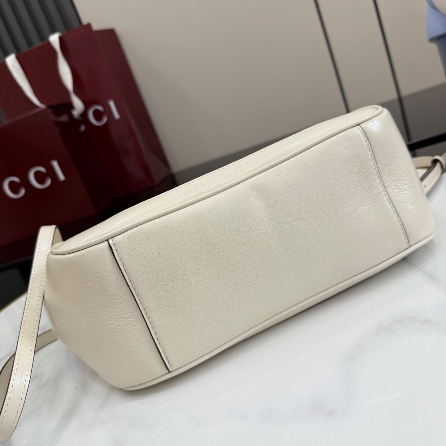 Gucci Mercato Small Tote Bag 866646 - DesignerGu