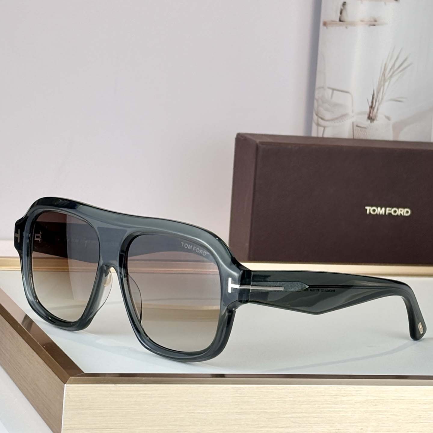 Tom Ford FT1324 Sunglasses - DesignerGu