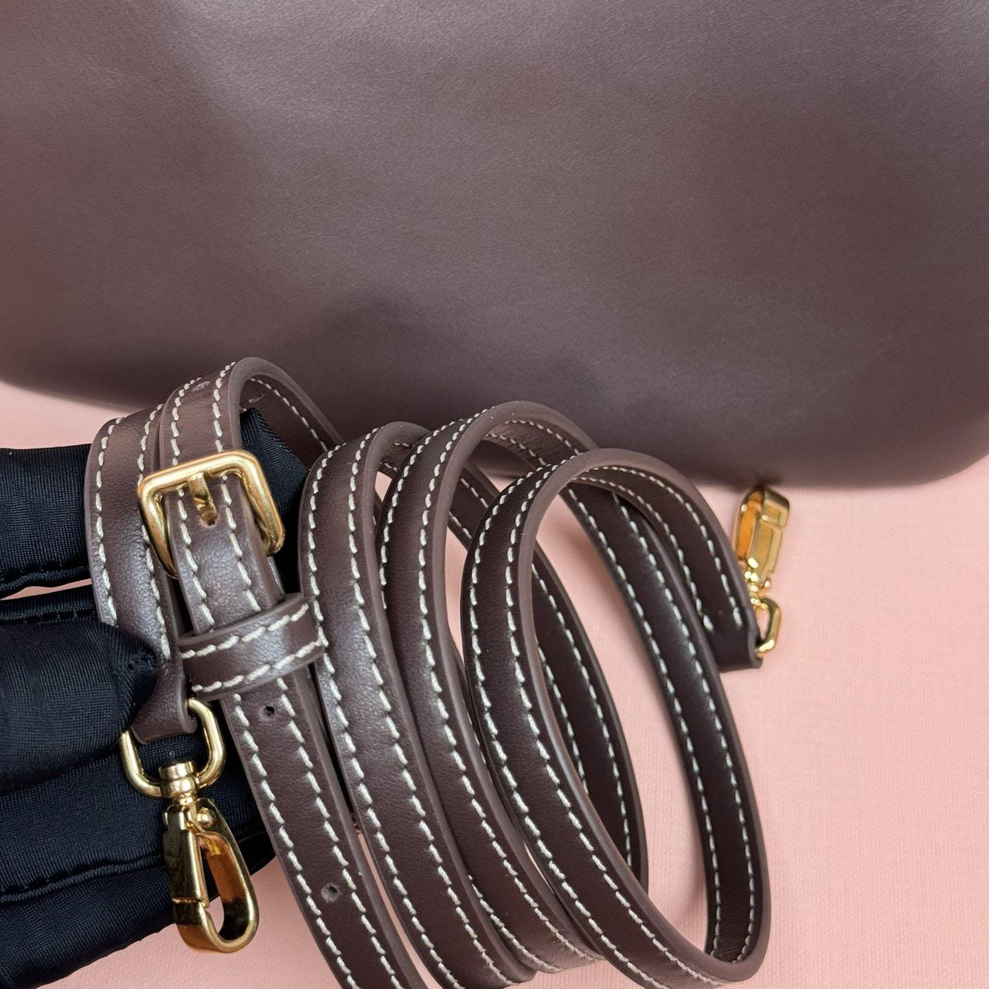 Miu Miu Ivy Leather Handbag - DesignerGu