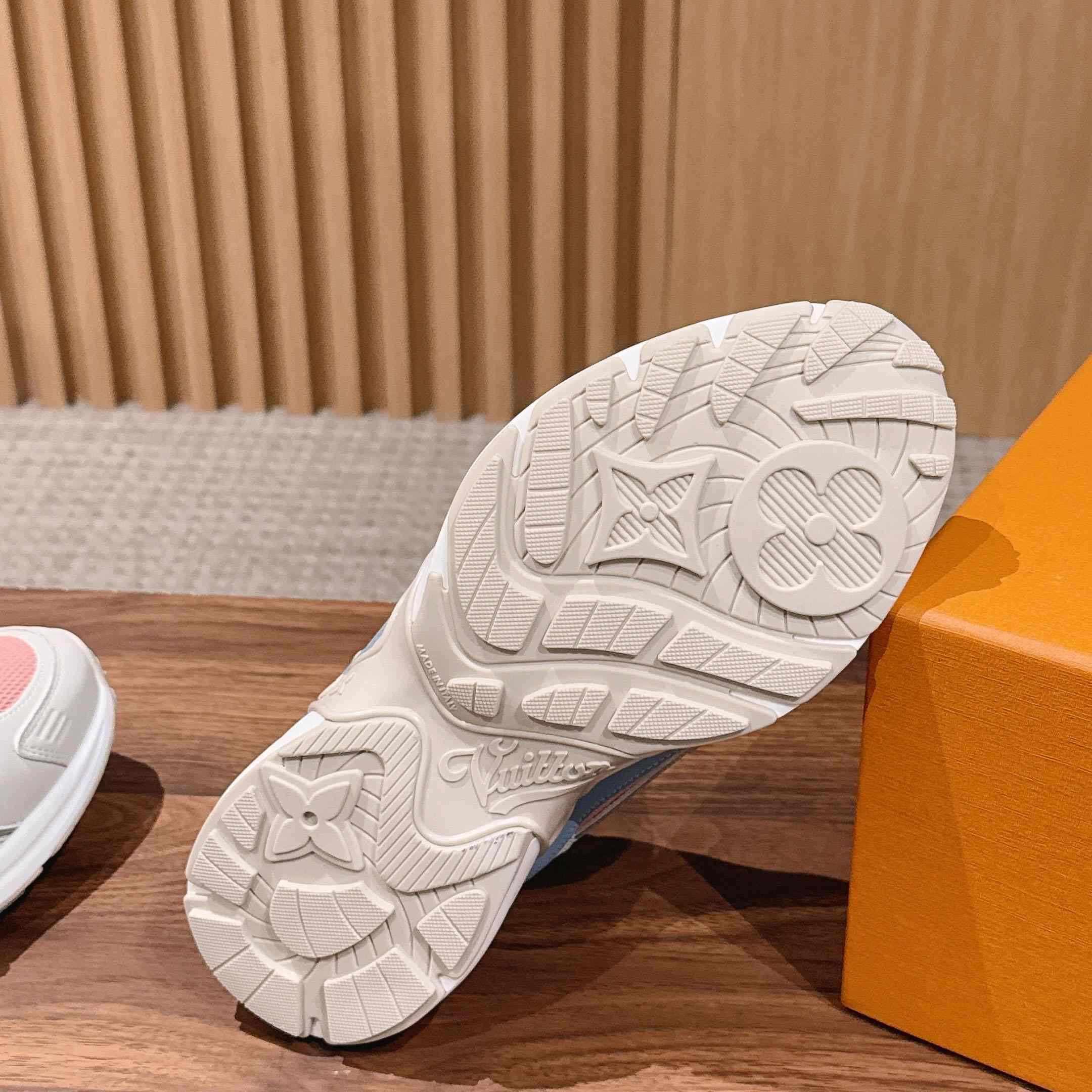 Louis Vuitton LV Olympia Sneaker 1AIVRN - DesignerGu