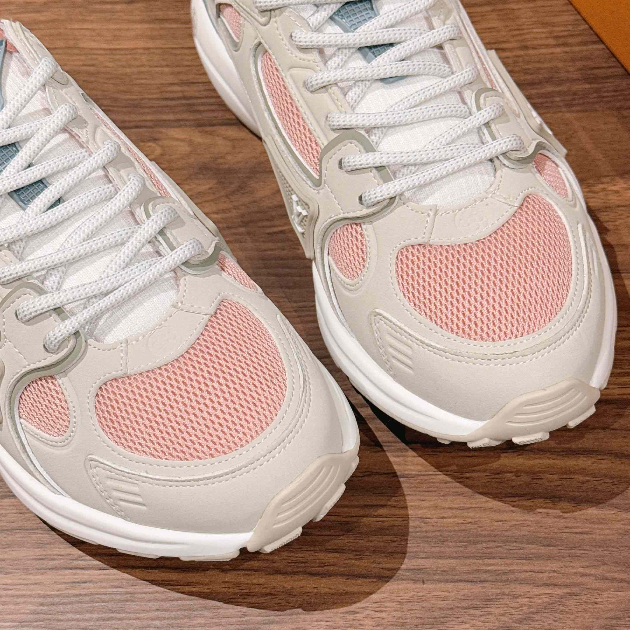 Louis Vuitton LV Olympia Sneaker 1AIVRN - DesignerGu