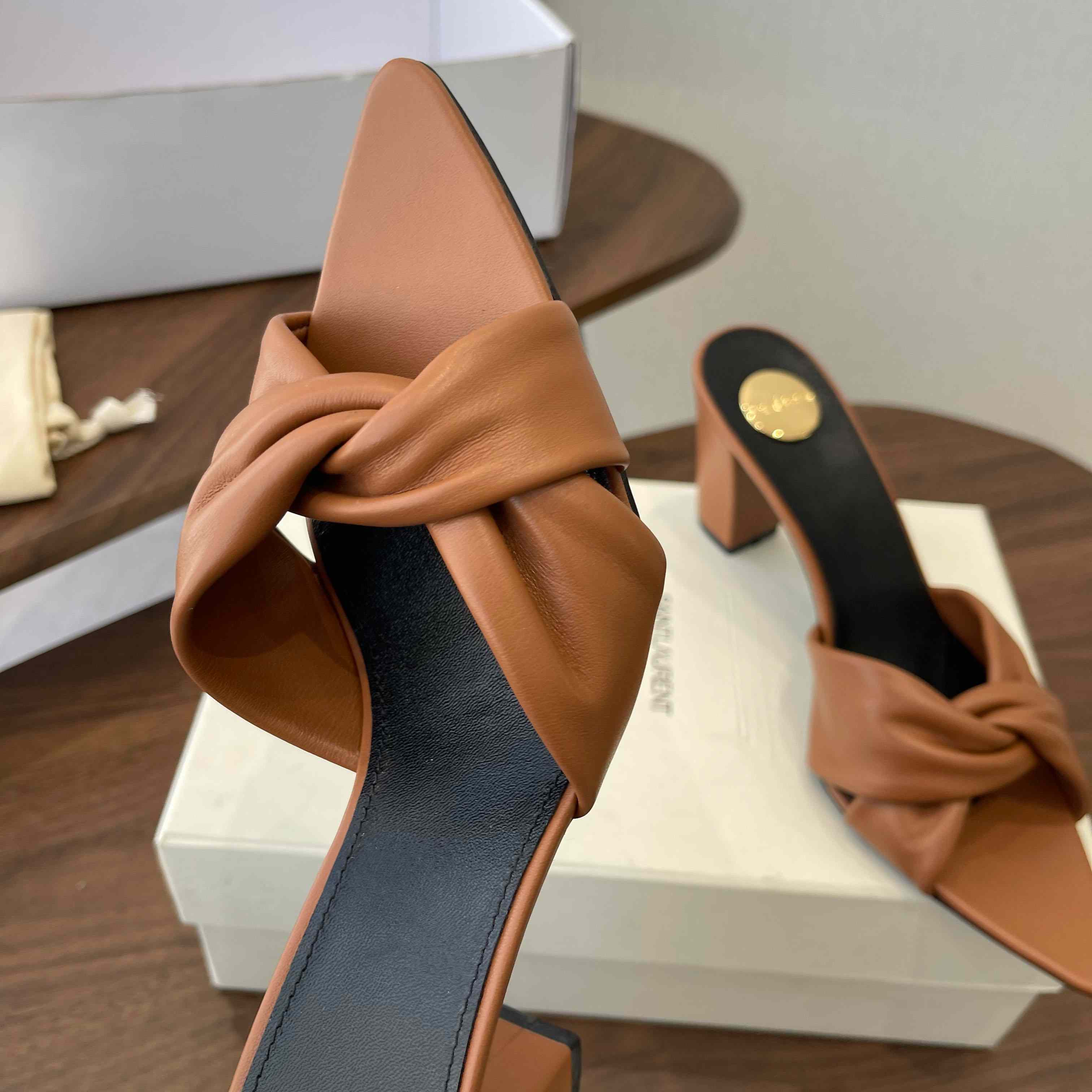 Saint Laurent FRANCIANE Mules In Smooth Leather - DesignerGu