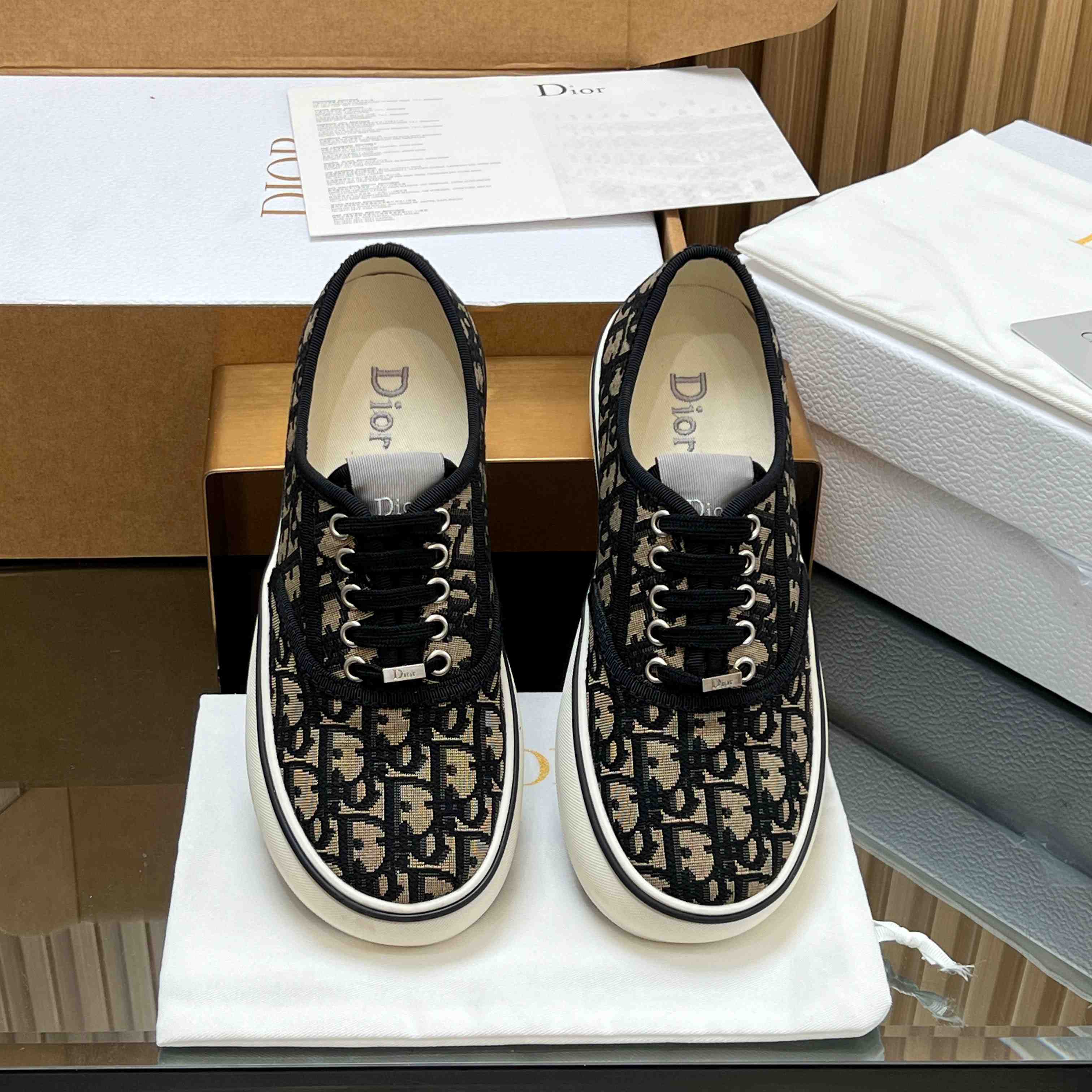 Dior Saltwind Sneaker - DesignerGu